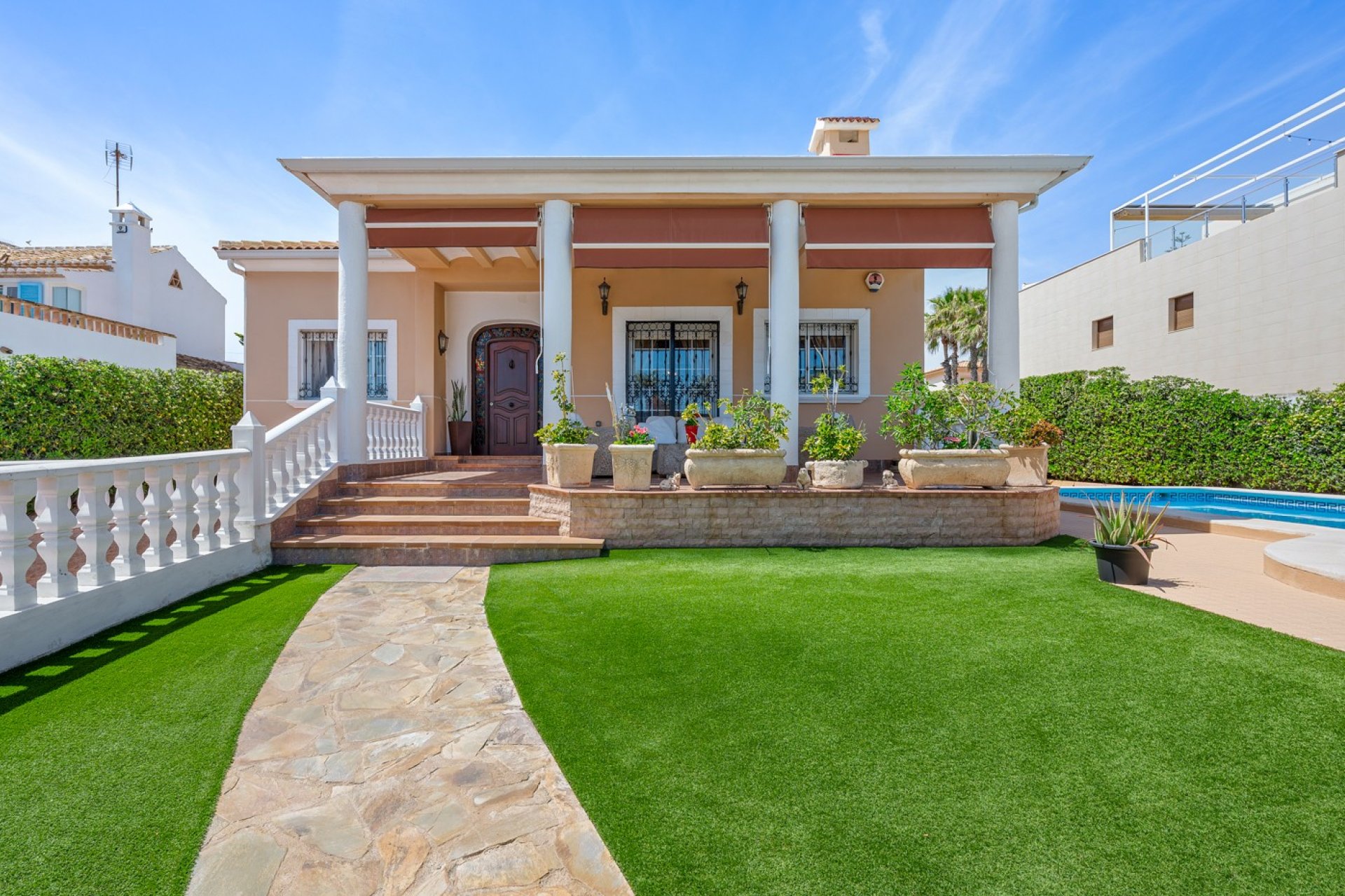 Reventa - Villa -
Torrevieja - Torre La Mata