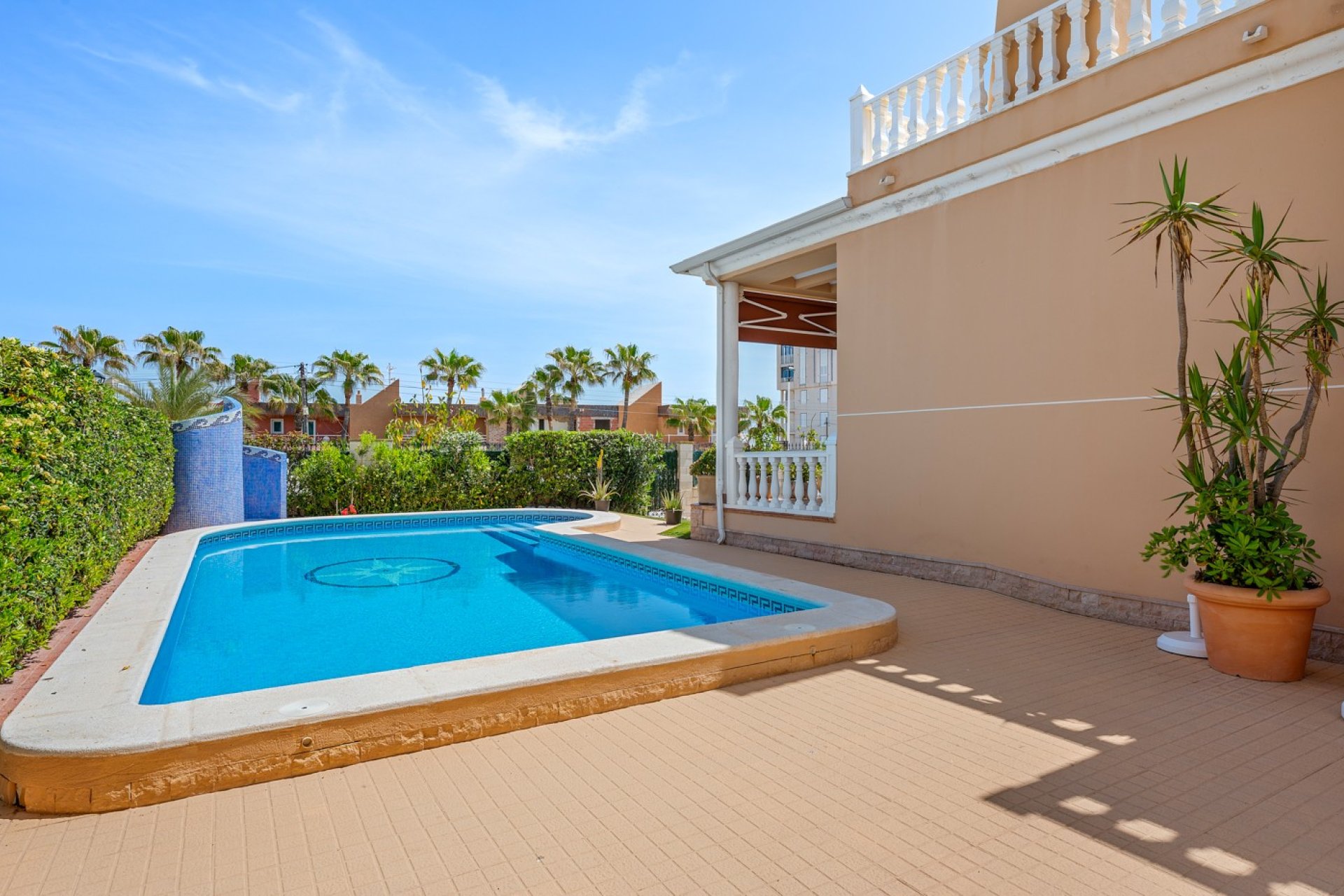 Reventa - Villa -
Torrevieja - Torre La Mata