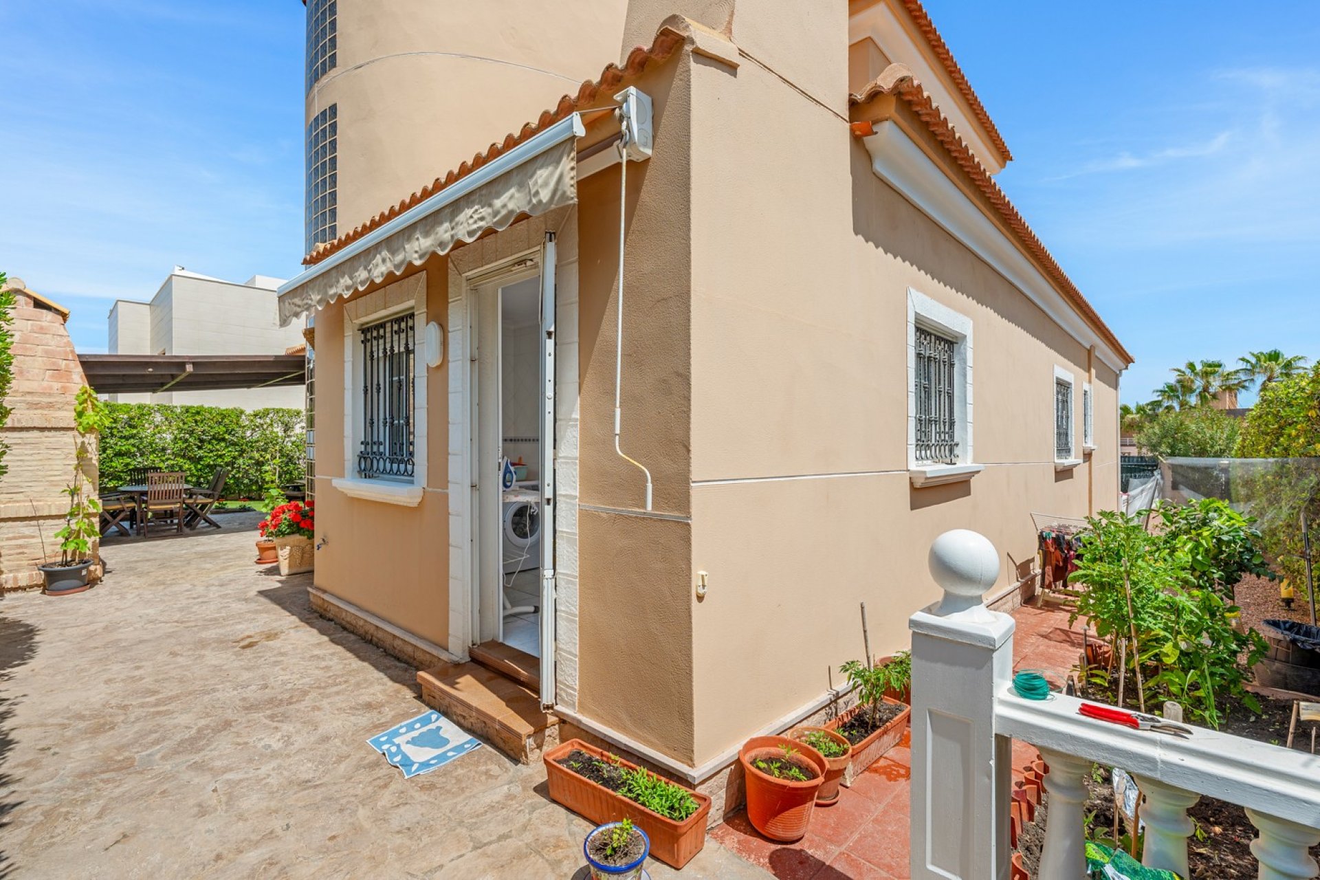 Reventa - Villa -
Torrevieja - Torre La Mata