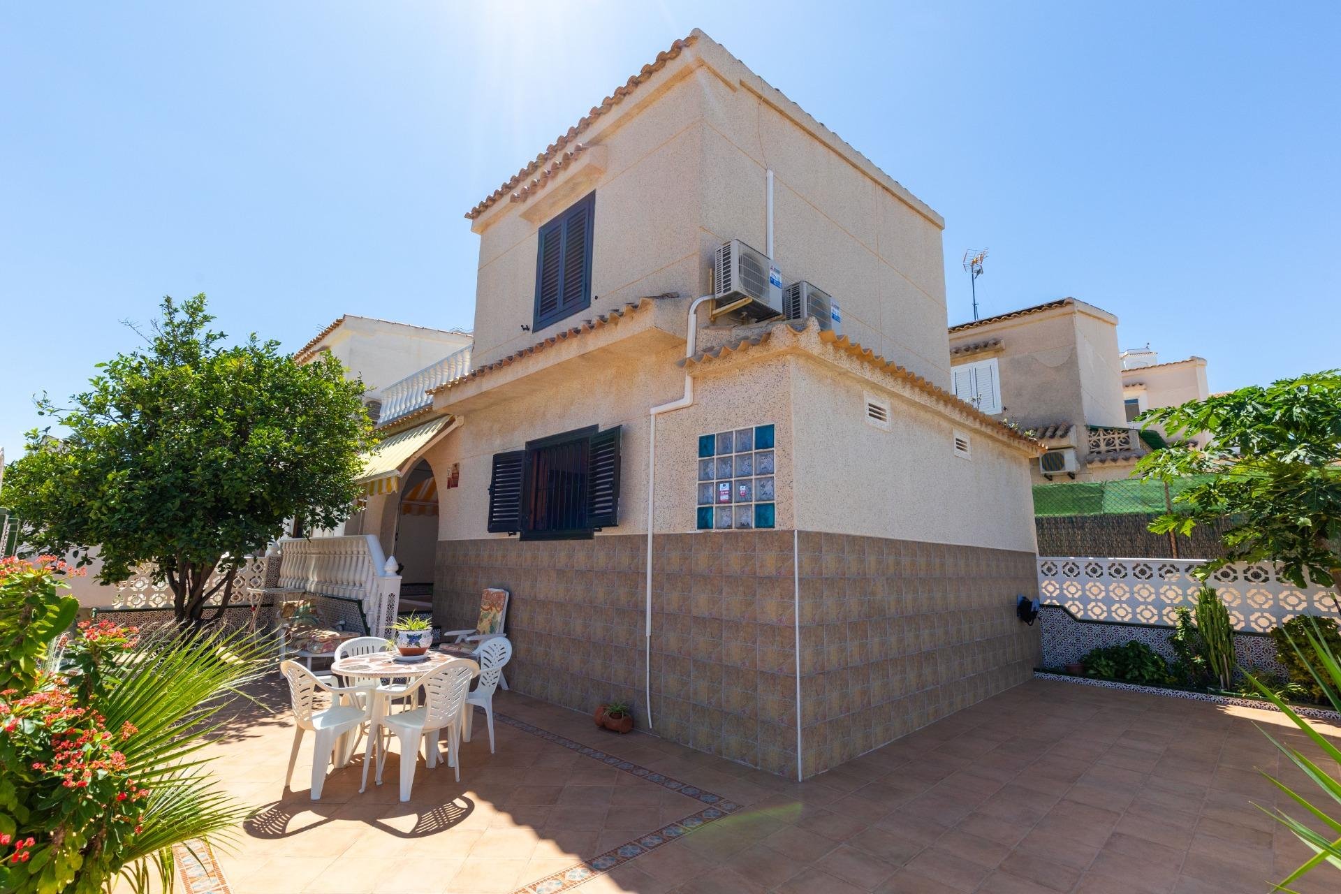 Reventa - Villa -
Torrevieja - Torreblanca