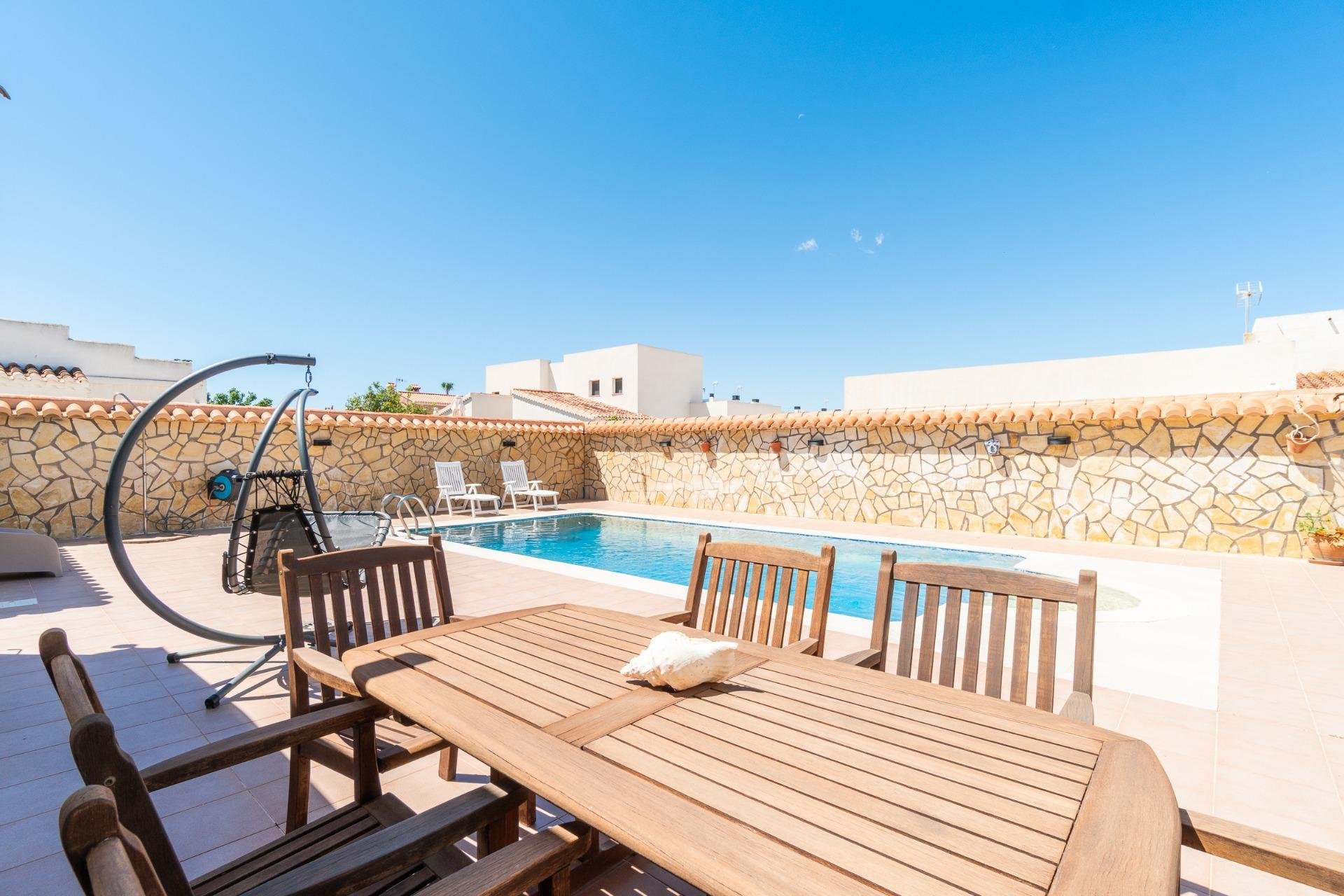 Reventa - Villa -
Torrevieja - Torreta florida
