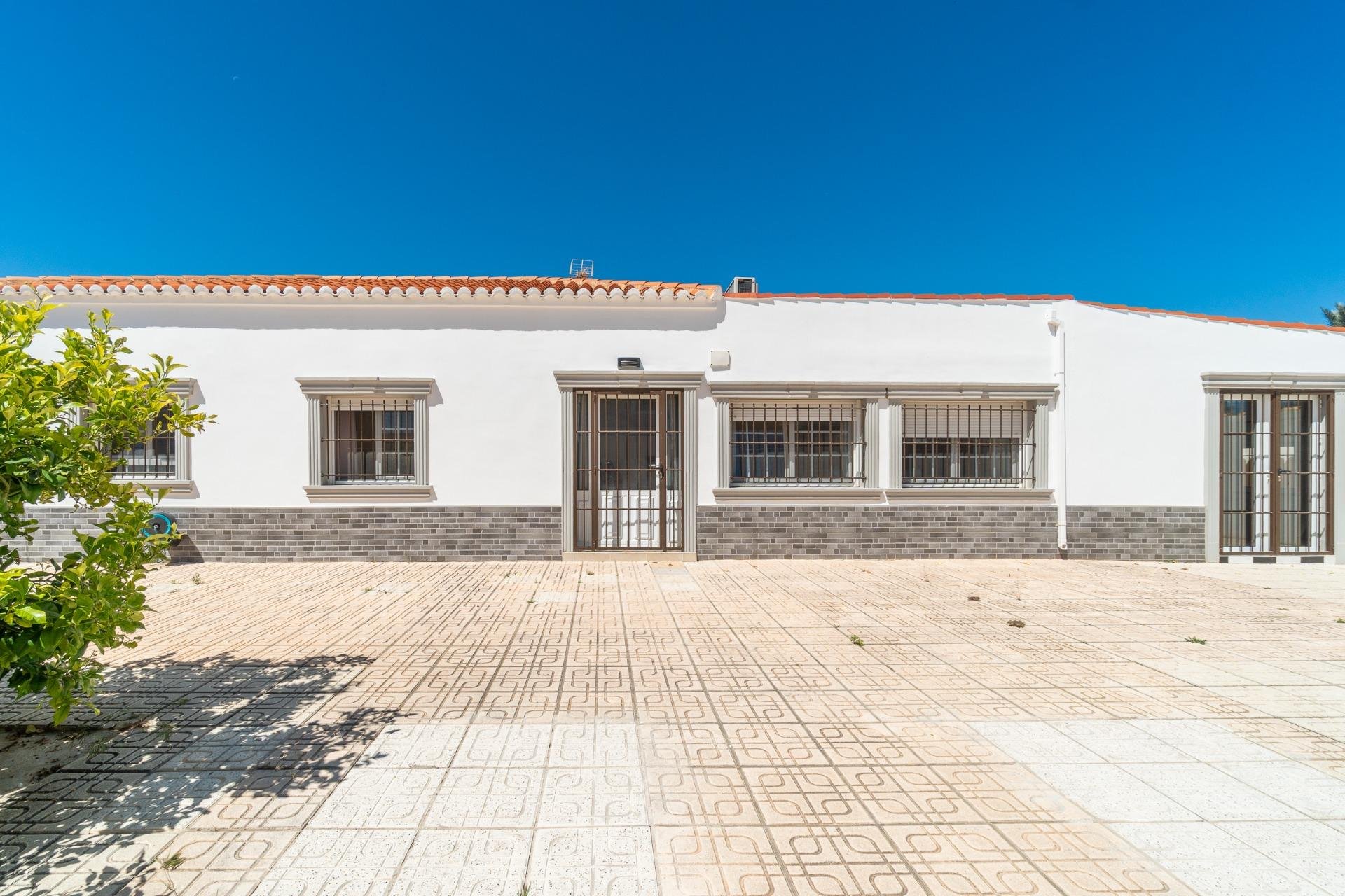 Reventa - Villa -
Torrevieja - Torreta florida