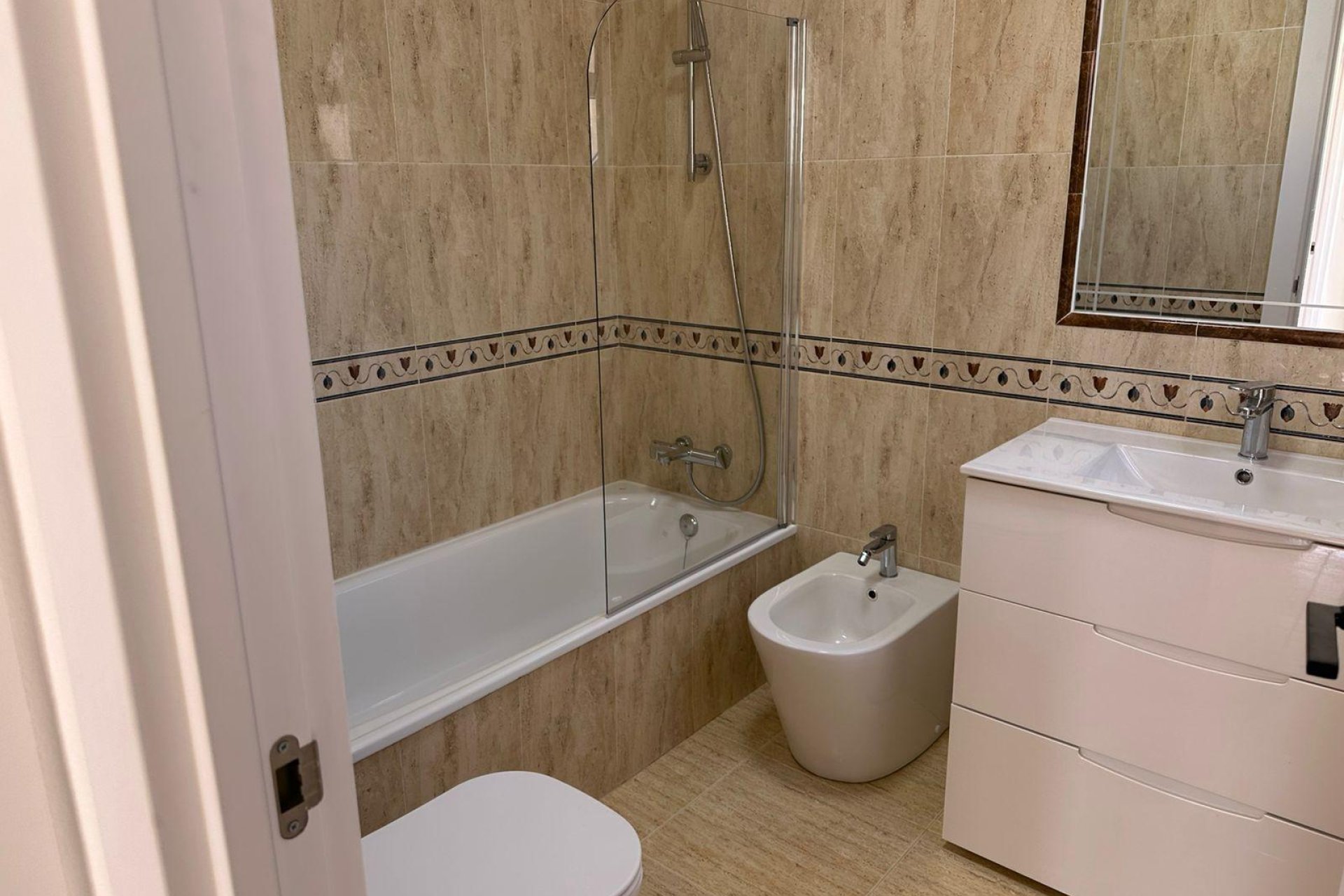 Reventa - Villa -
Torrevieja - VILLAMARTIN