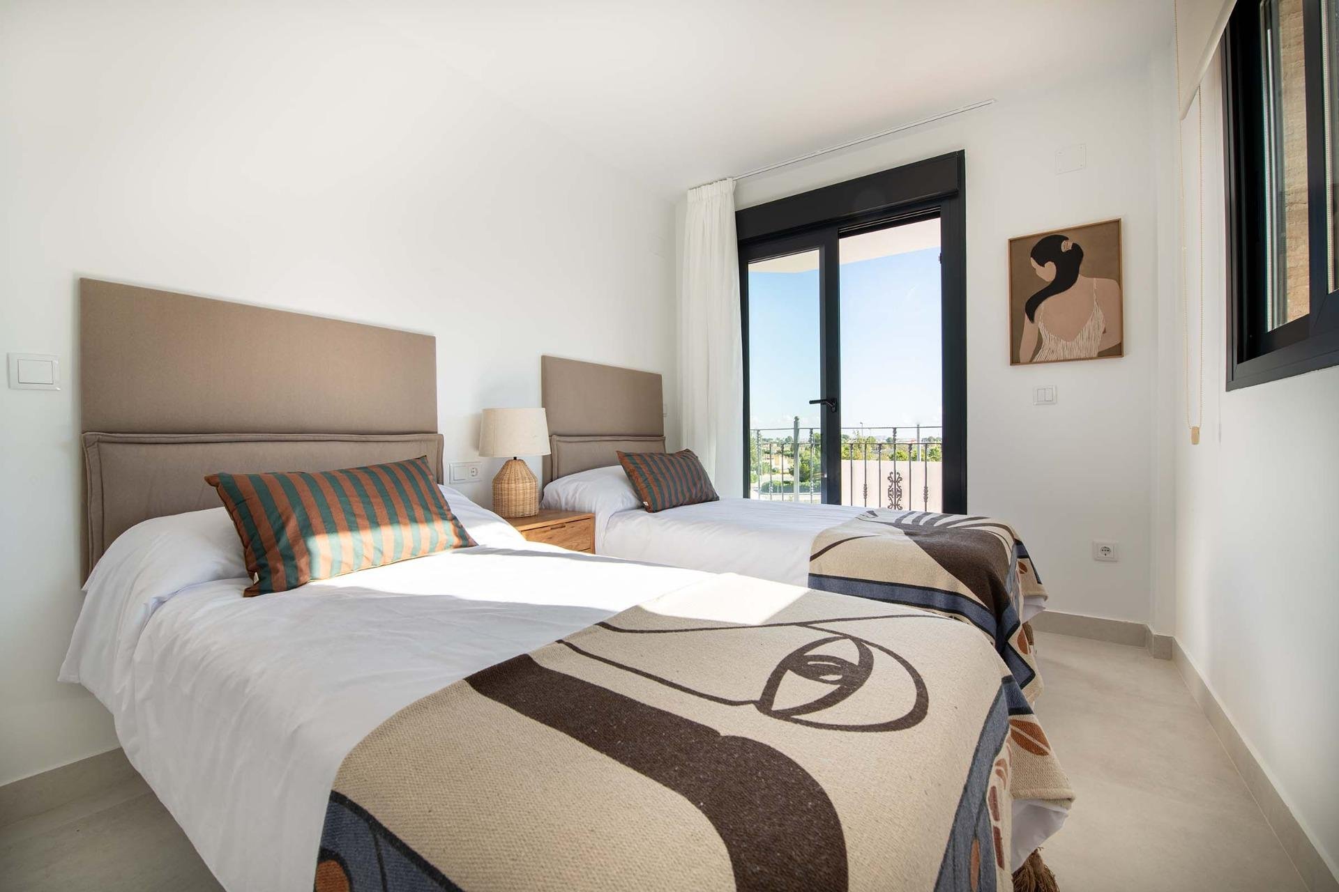 Rynek pierwotny - Bungalowy -
Cox - San Fernando