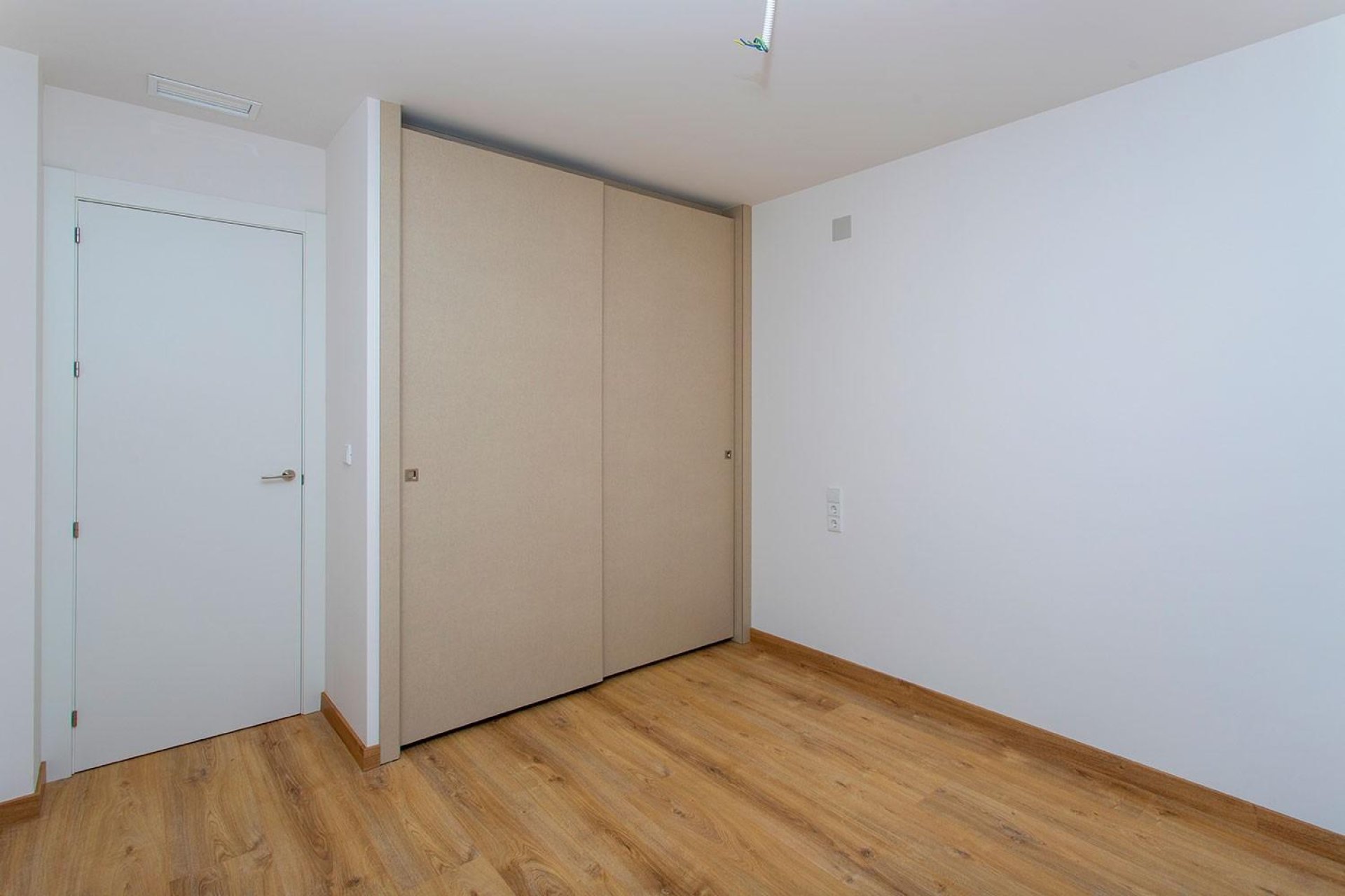 Rynek pierwotny - Bungalowy -
Hondón de las Nieves - El Salero