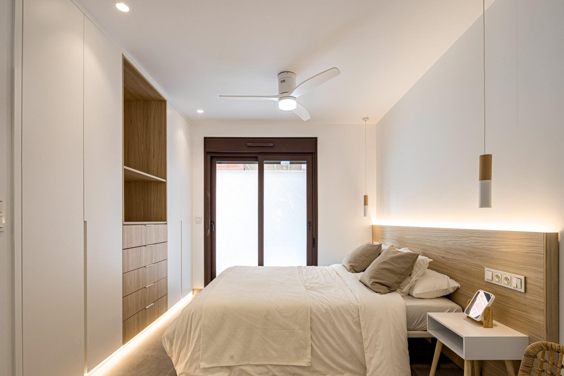 Rynek pierwotny - Bungalowy -
Pilar de la Horadada - pueblo