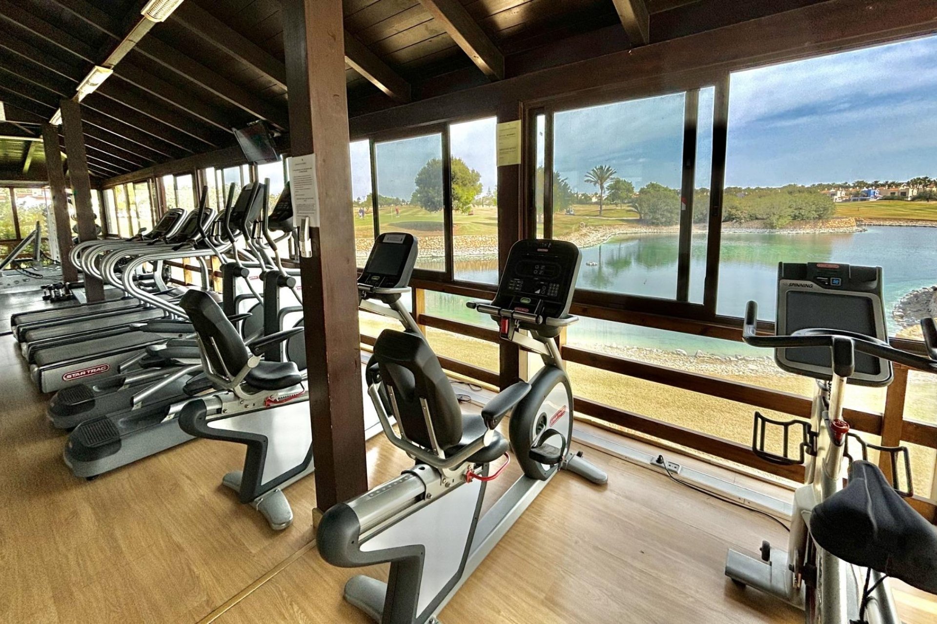 Rynek pierwotny - Bungalowy -
San Javier - Roda Golf