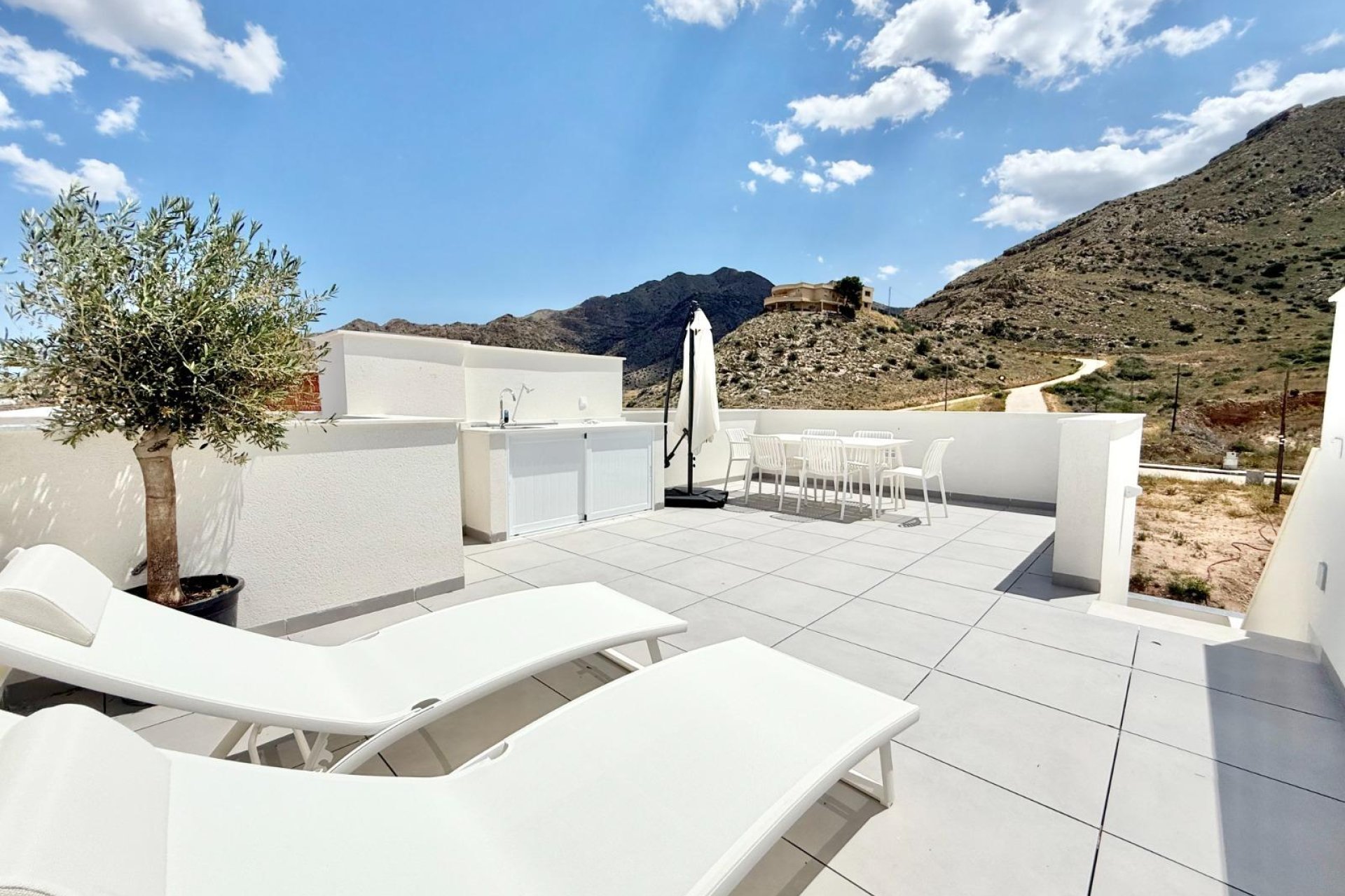 Rynek pierwotny - Dom Szeregowy -
Cox - San Fernando