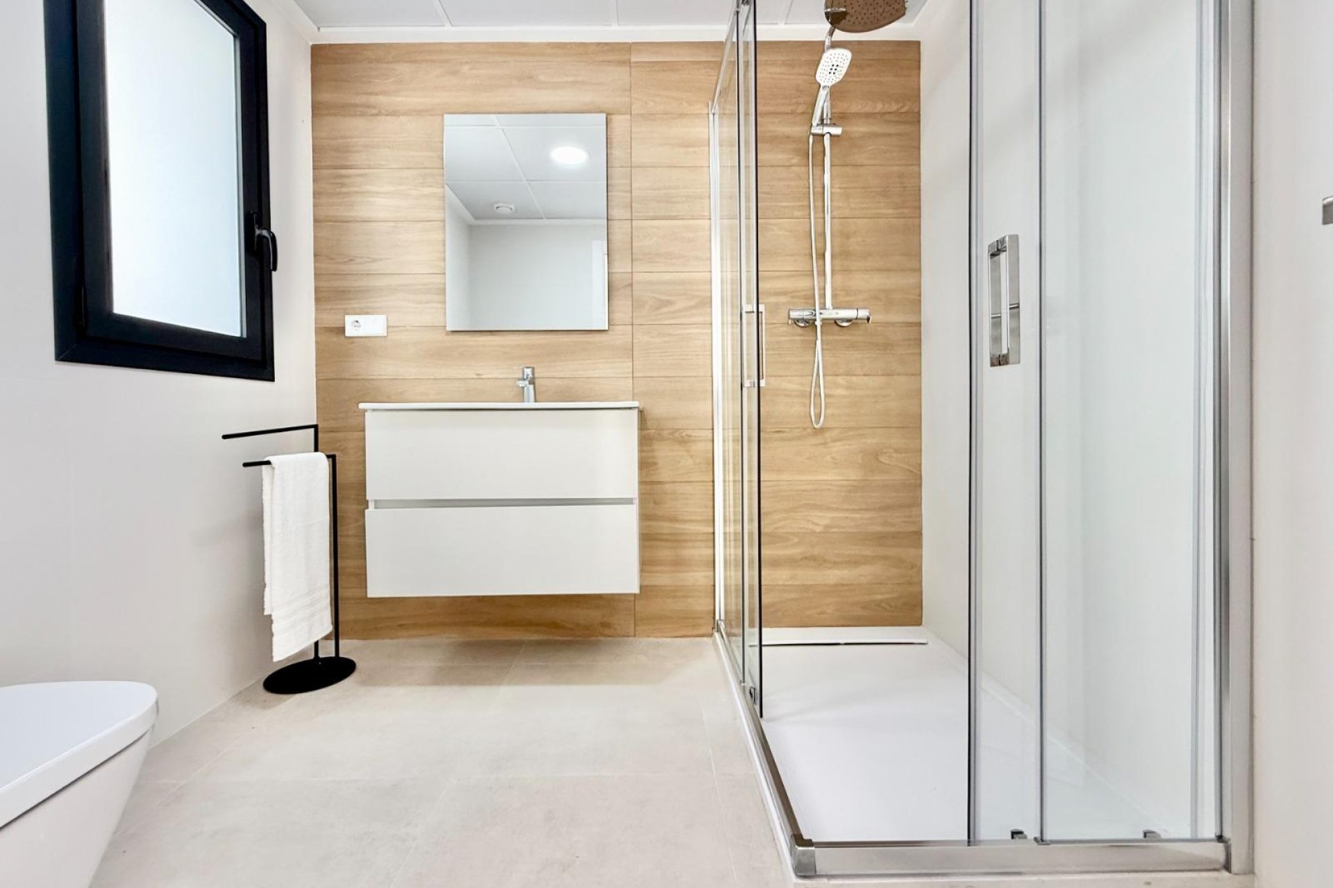 Rynek pierwotny - Dom Szeregowy -
Cox - San Fernando