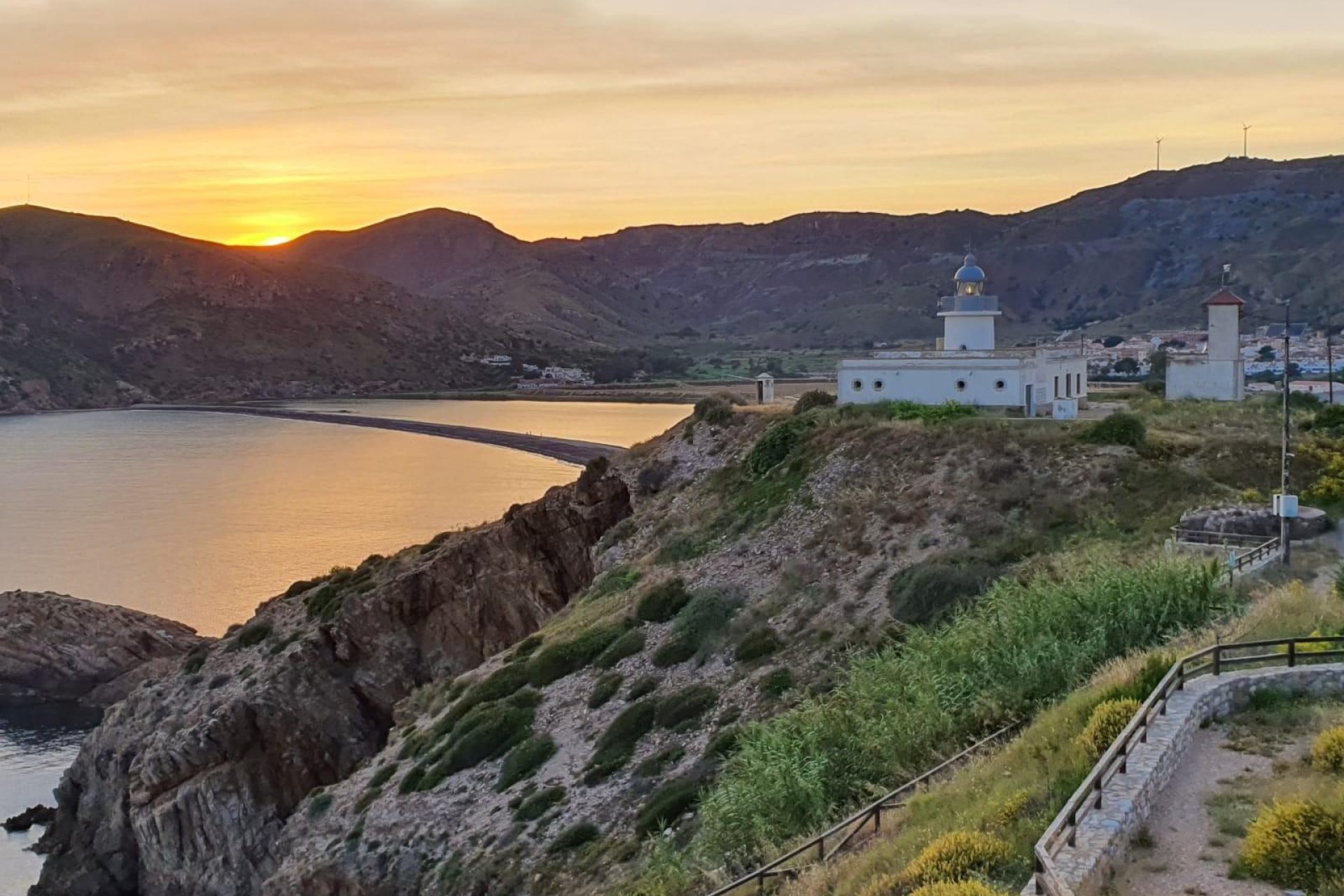 Rynek pierwotny - Dom Szeregowy -
La Union - centro