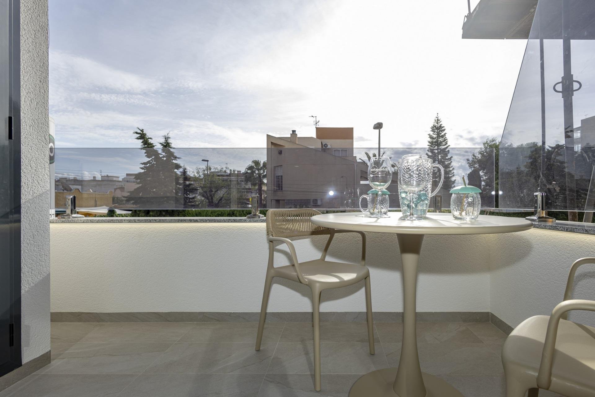 Rynek pierwotny - Mieszkanie  -
Torrevieja - Nueva Torrevieja