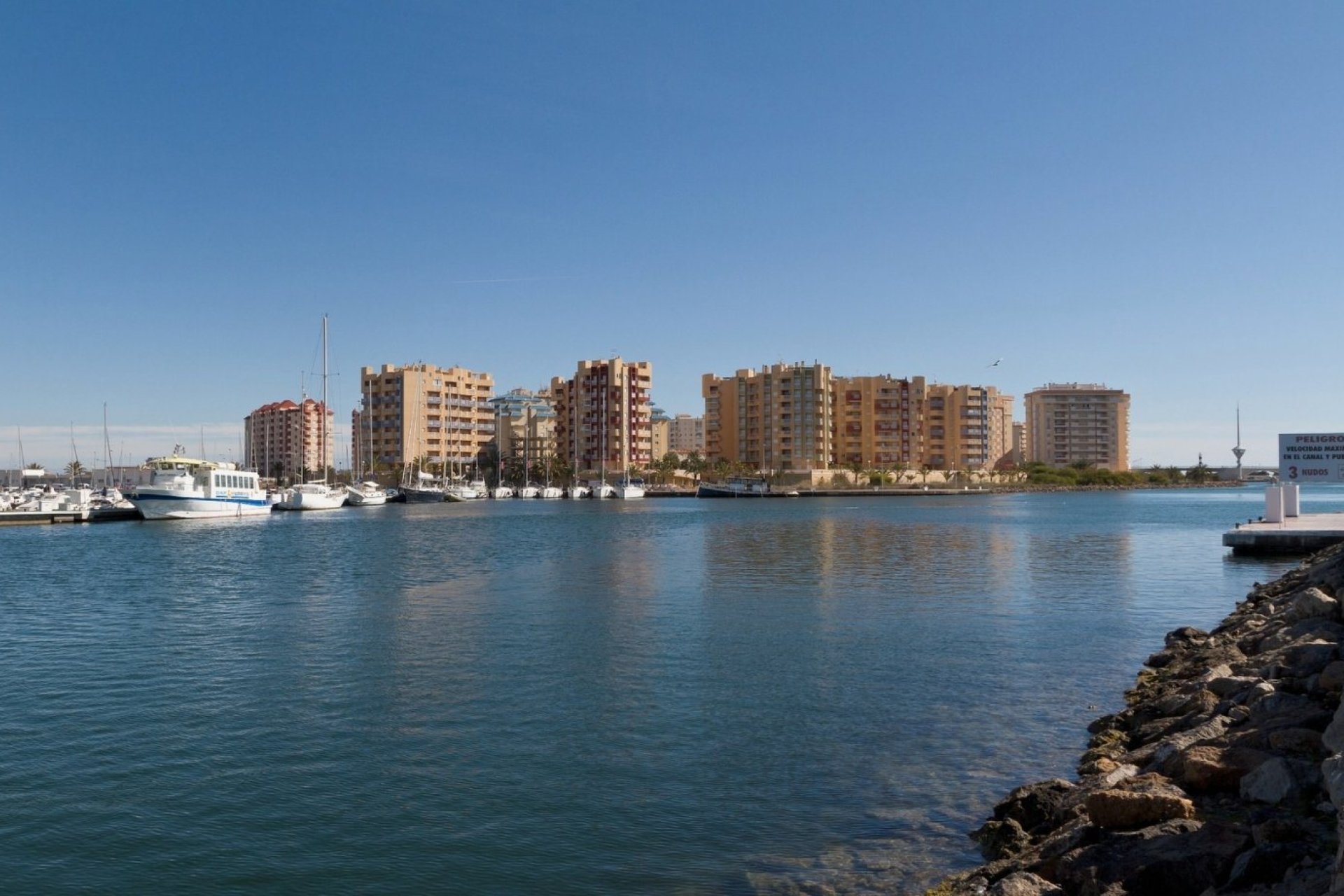 Rynek pierwotny - Mieszkanie w bloku -
La Manga del Mar Menor - La Manga