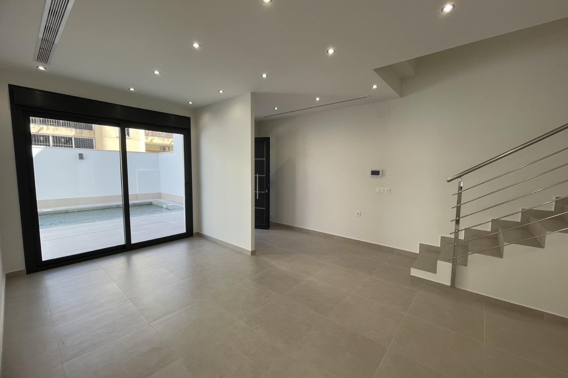 Rynek pierwotny - Willa -
Almoradí - Heredades