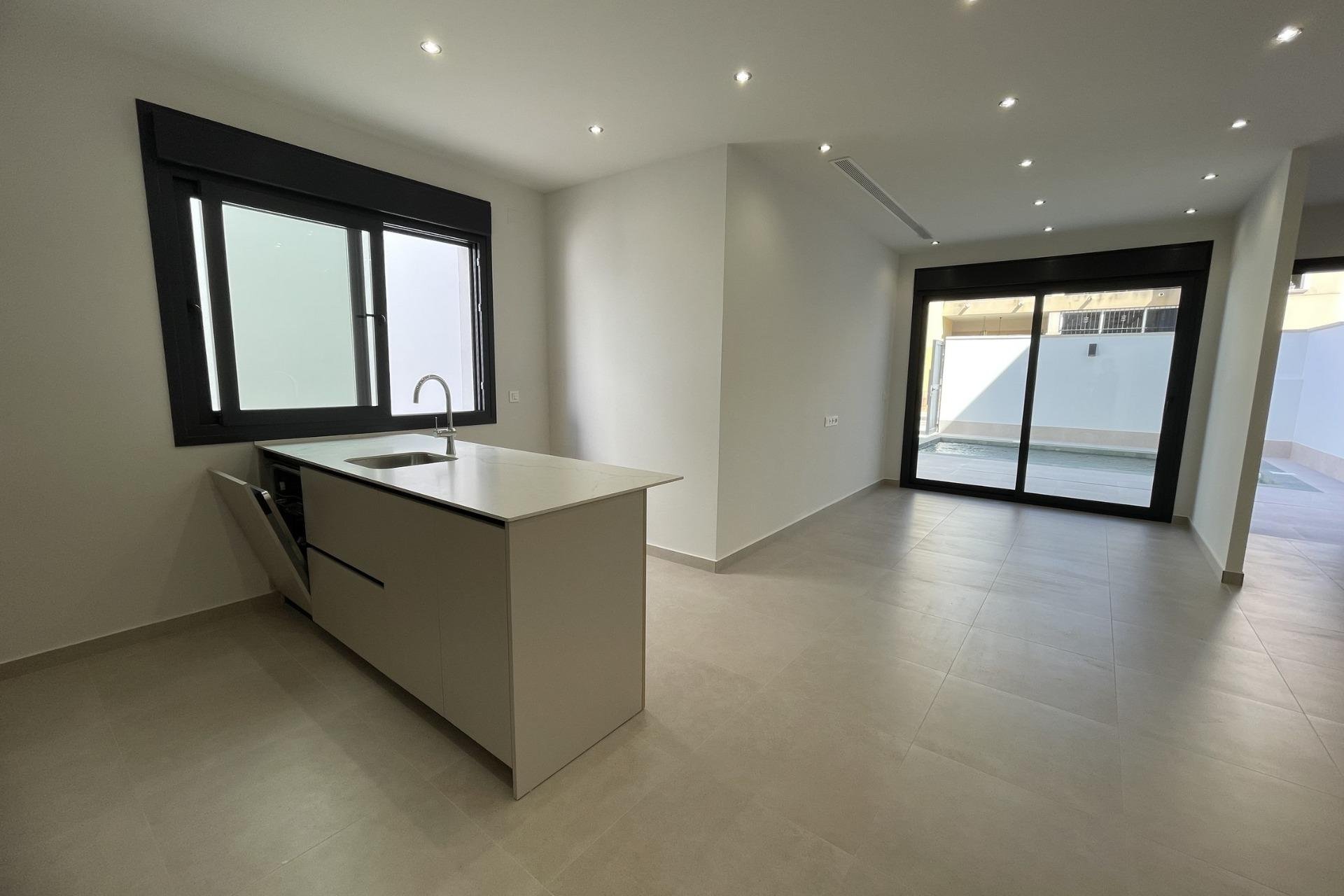 Rynek pierwotny - Willa -
Almoradí - Heredades