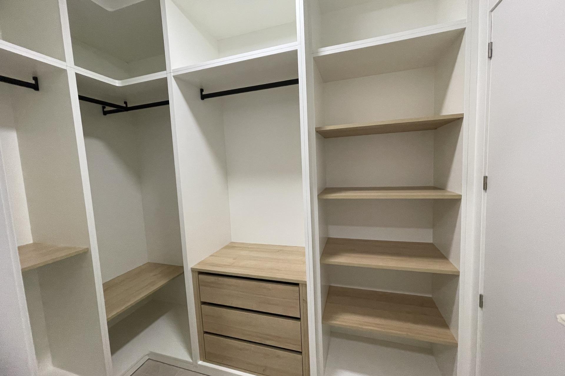 Rynek pierwotny - Willa -
Almoradí - Heredades