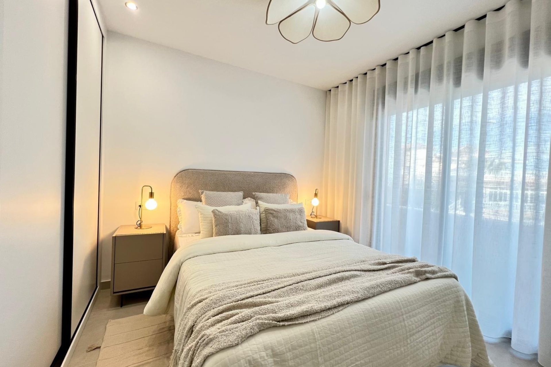 Rynek pierwotny - Willa -
Benferri - Benfis Park