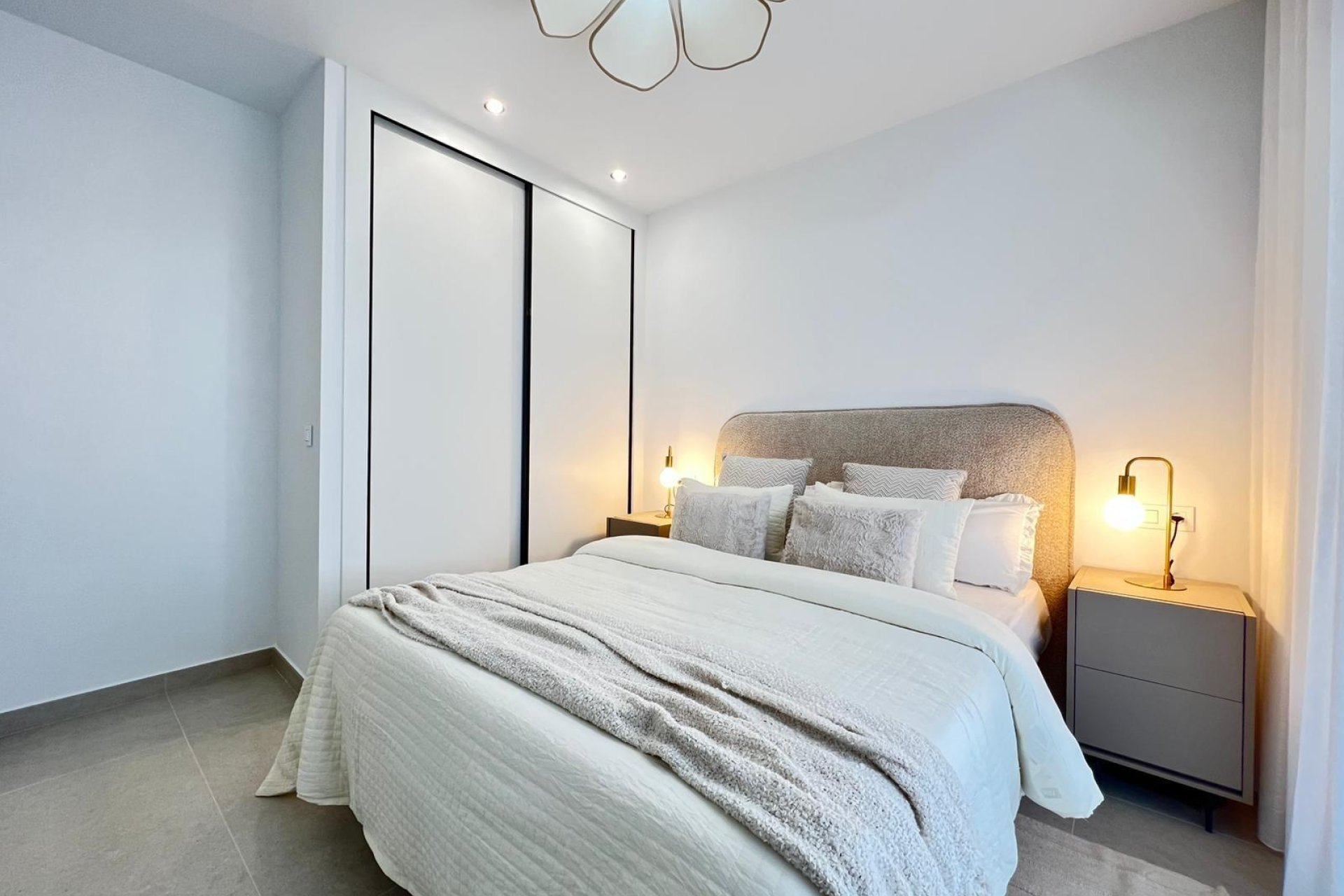 Rynek pierwotny - Willa -
Benferri - Benfis Park