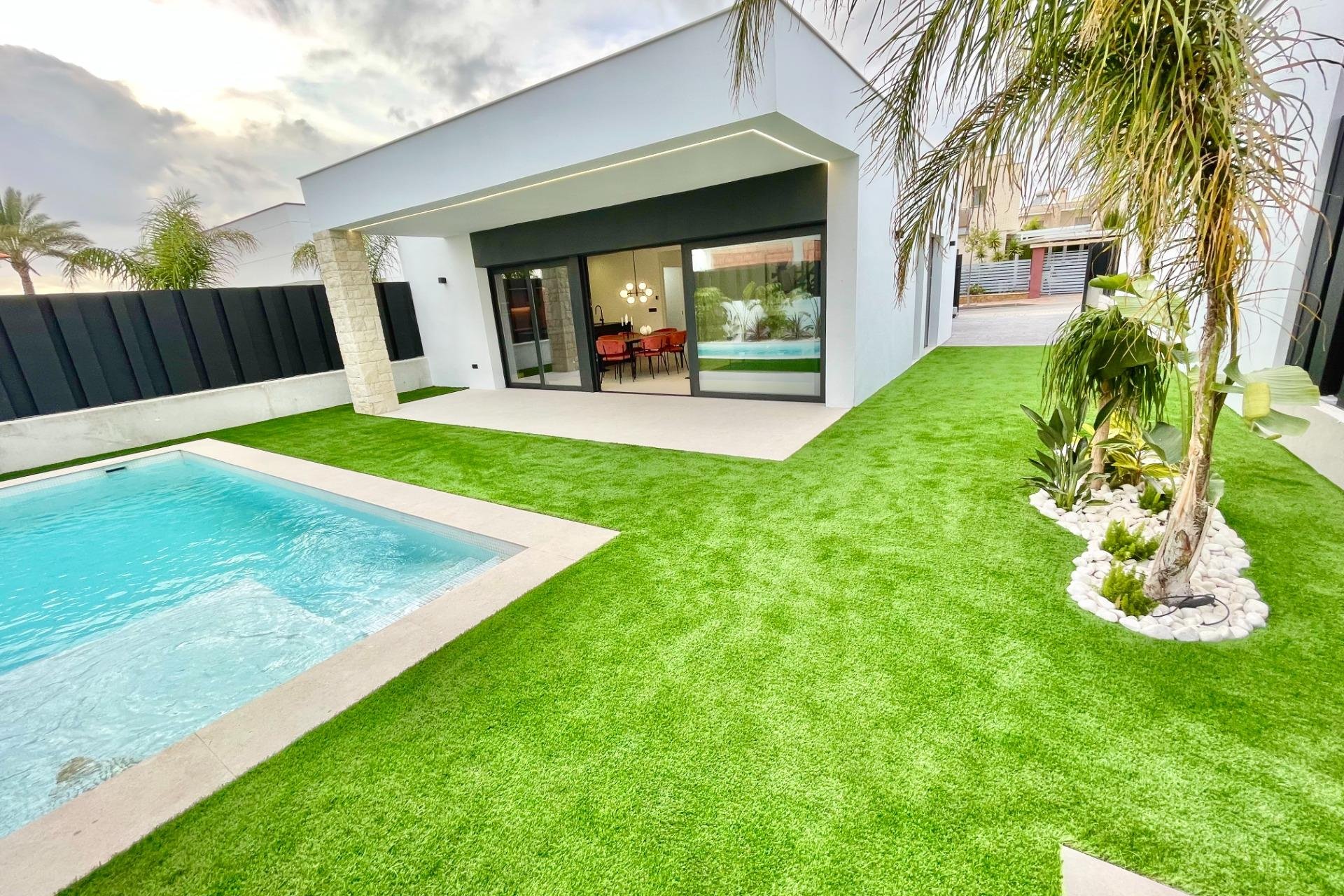 Rynek pierwotny - Willa -
Molina De Segura - Urb. La Quinta