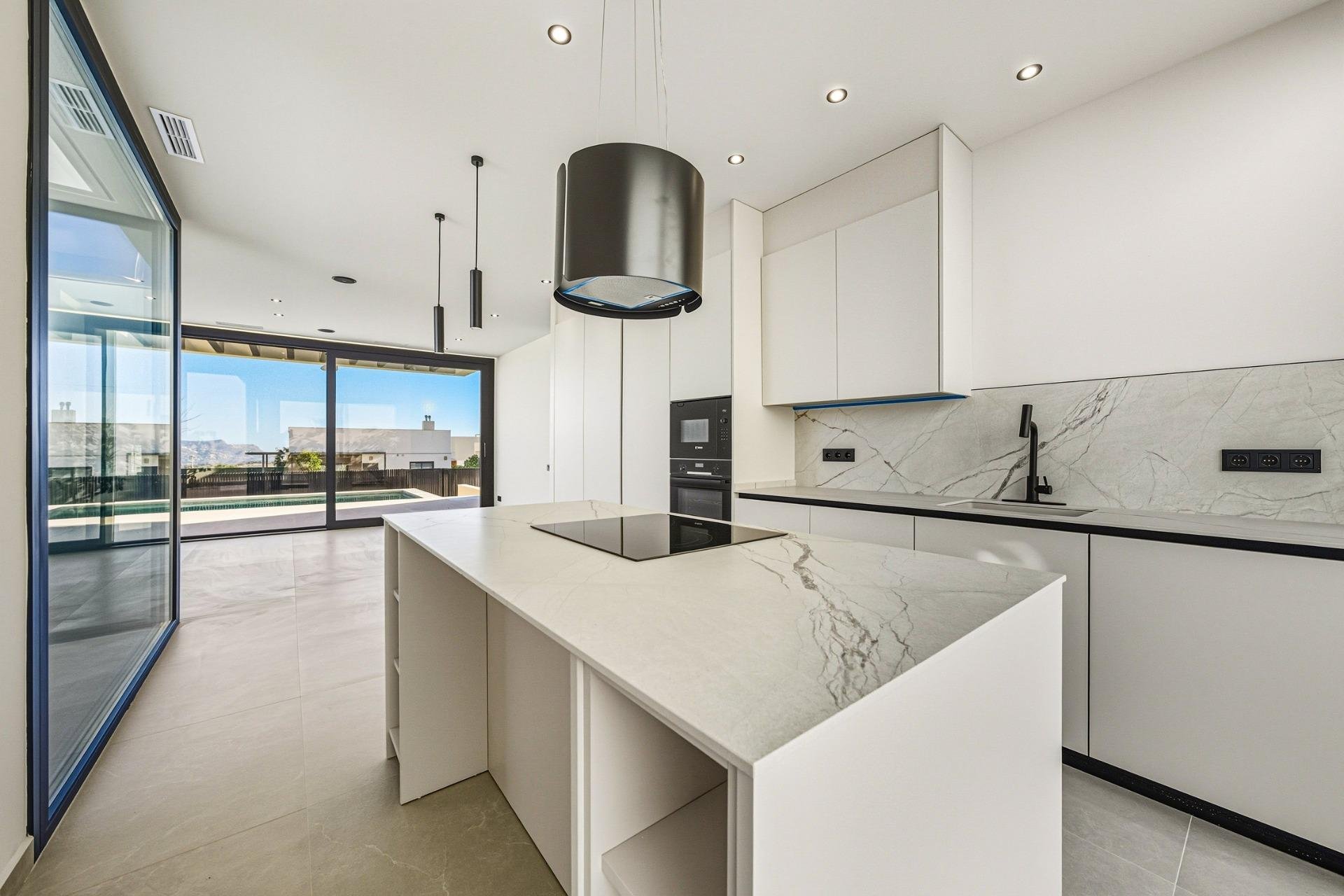 Rynek pierwotny - Willa -
Polop - La Alberca