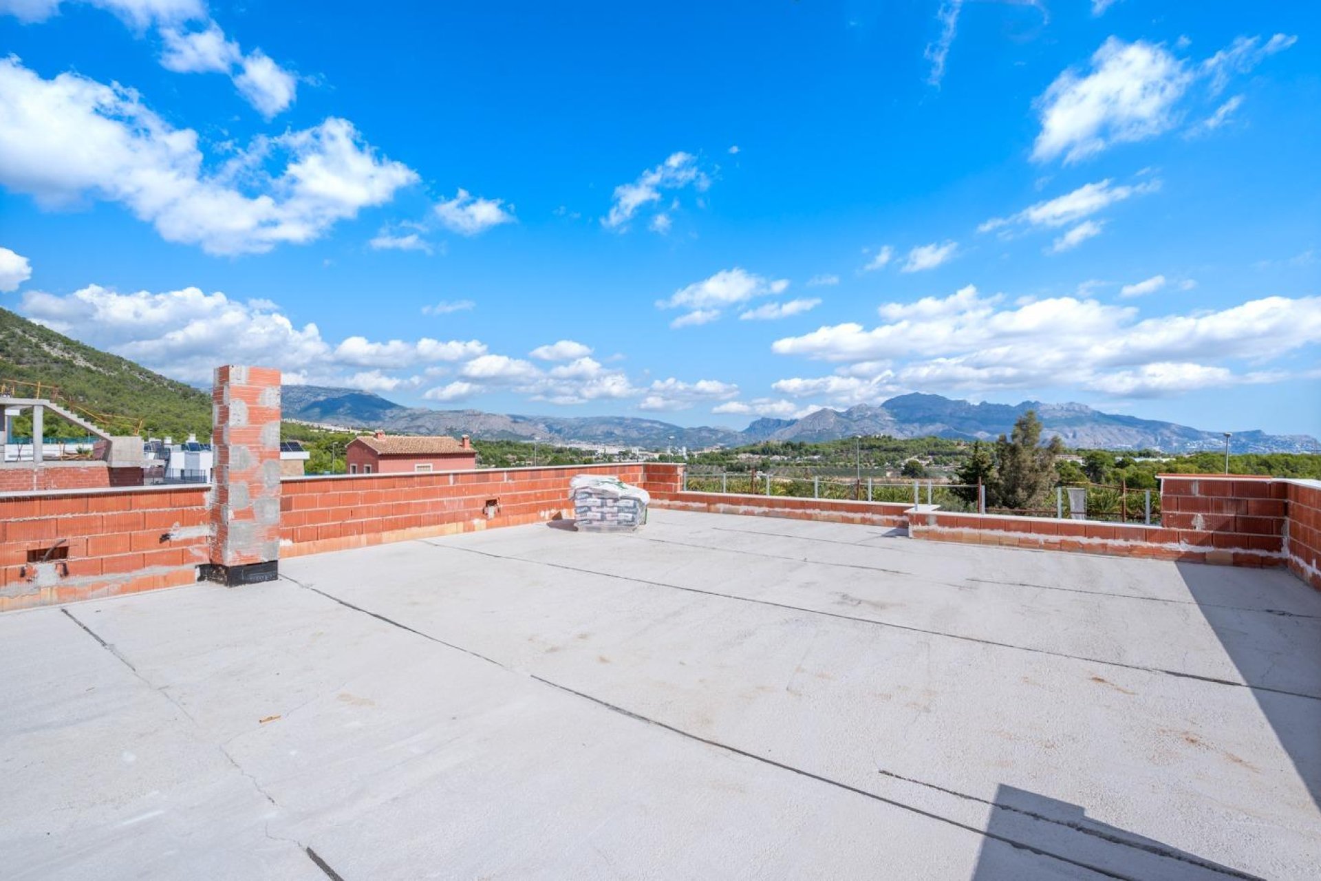 Rynek pierwotny - Willa -
Polop - Novapolop