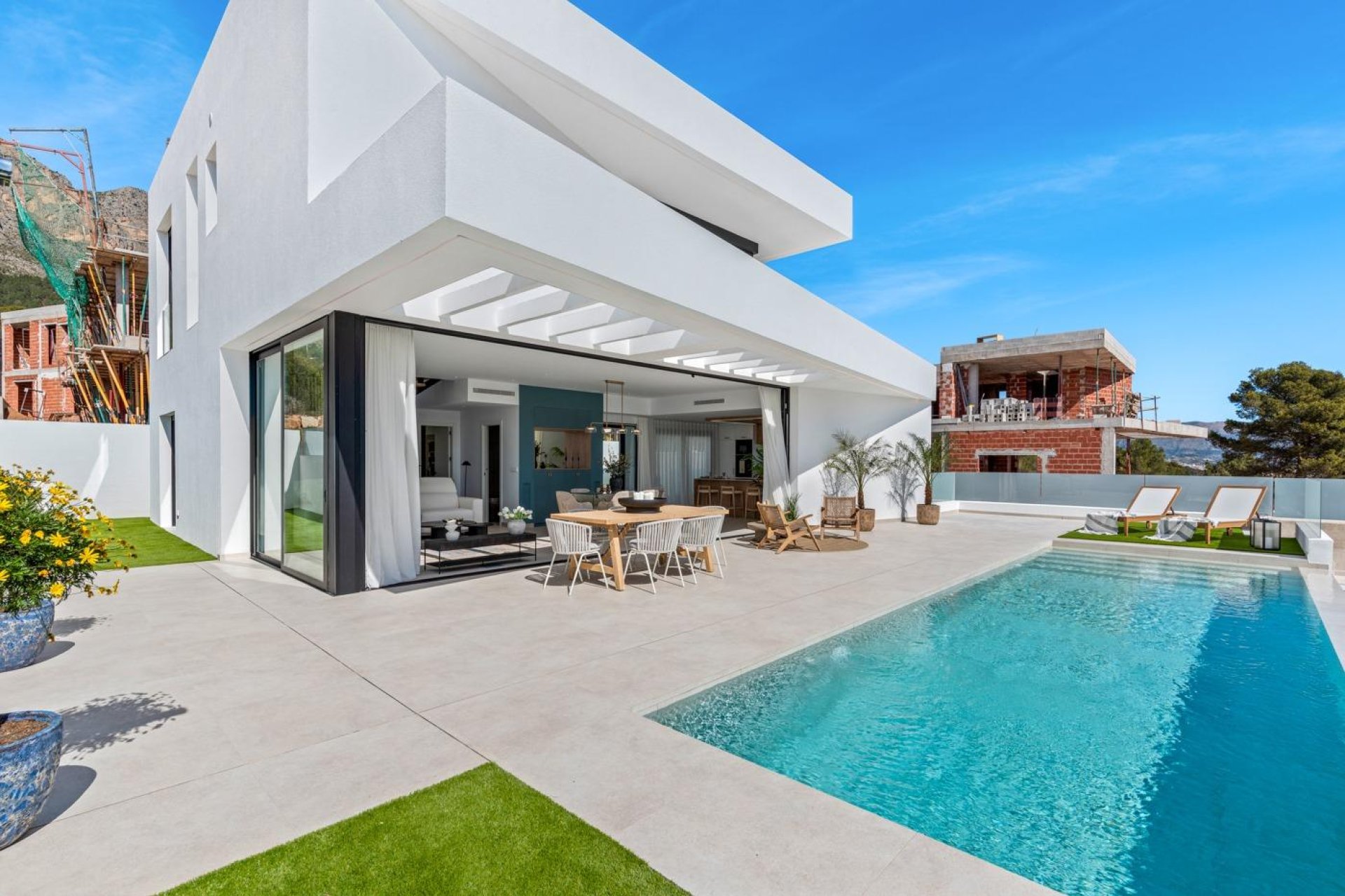 Rynek pierwotny - Willa -
Polop - Urbanizaciones