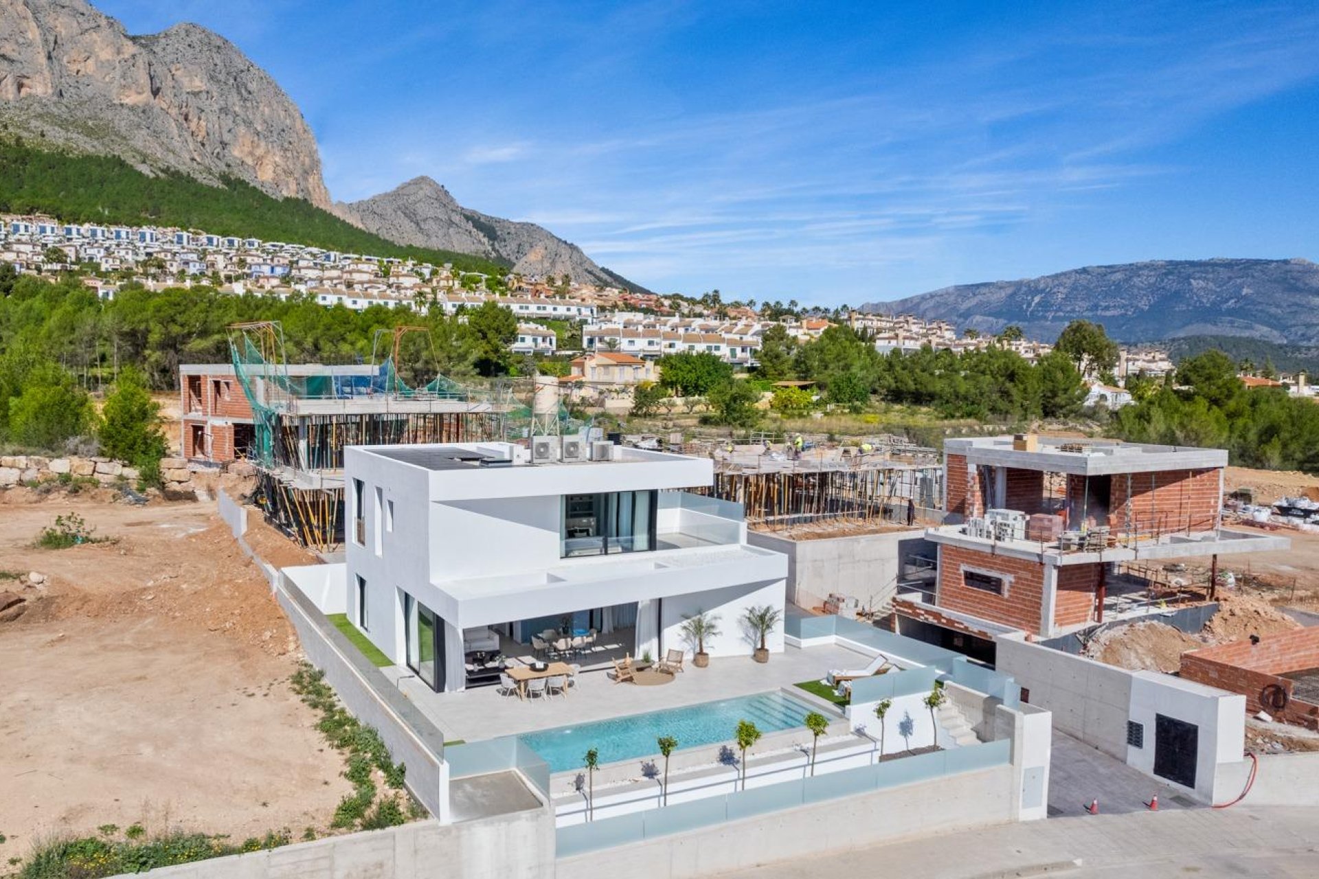 Rynek pierwotny - Willa -
Polop - Urbanizaciones