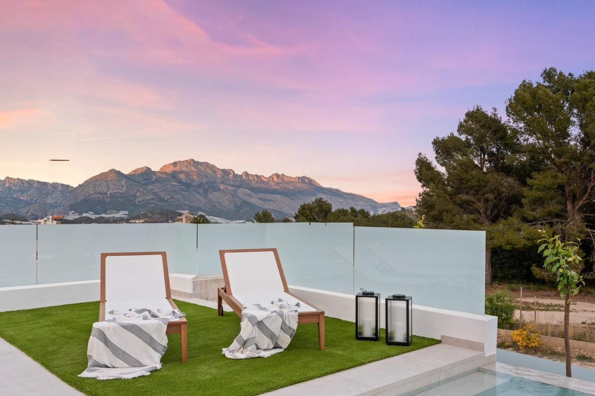 Rynek pierwotny - Willa -
Polop - Urbanizaciones