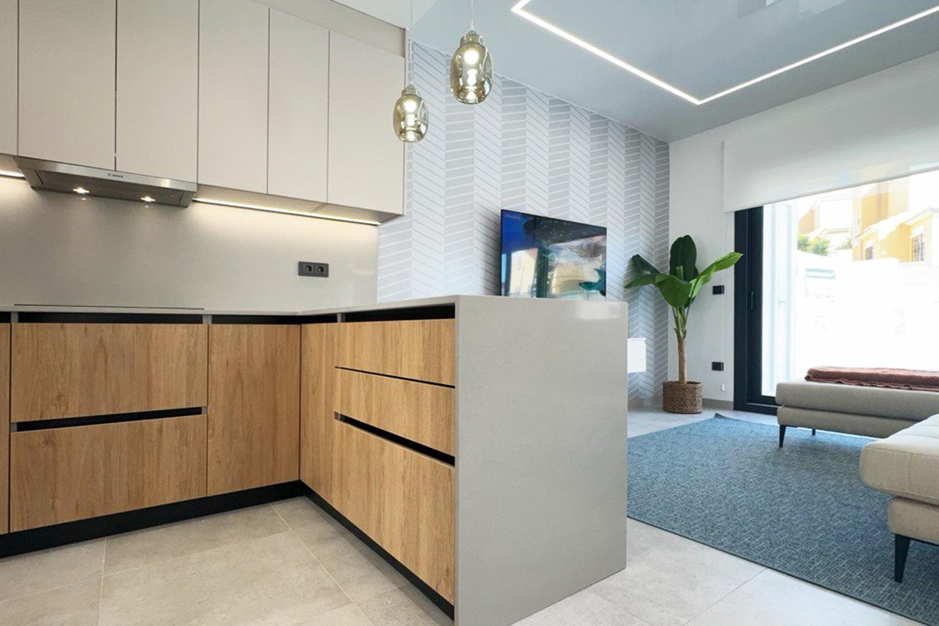 Rynek pierwotny - Willa -
San Miguel de Salinas - BLUE LAGOON