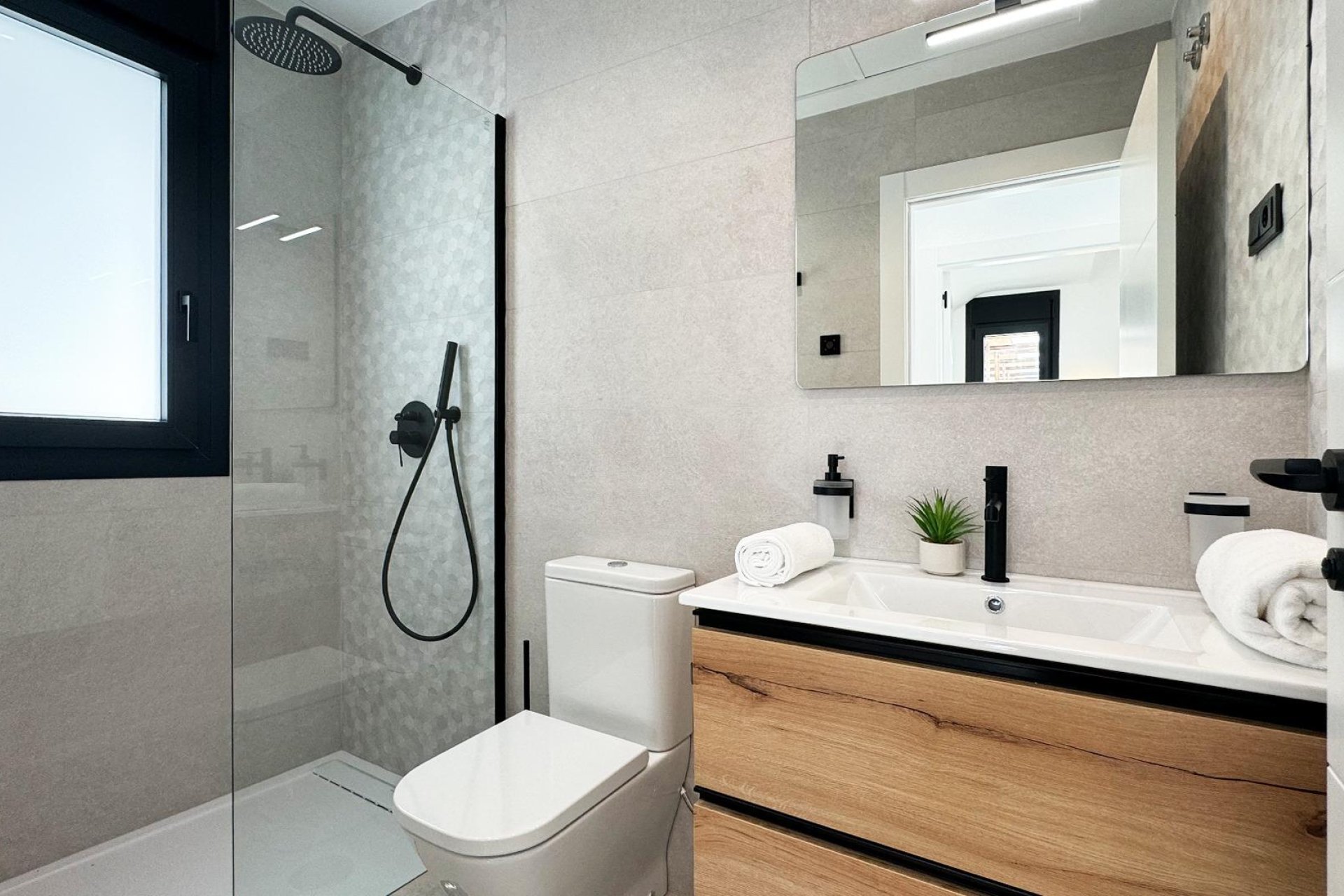 Rynek pierwotny - Willa -
San Miguel de Salinas - BLUE LAGOON