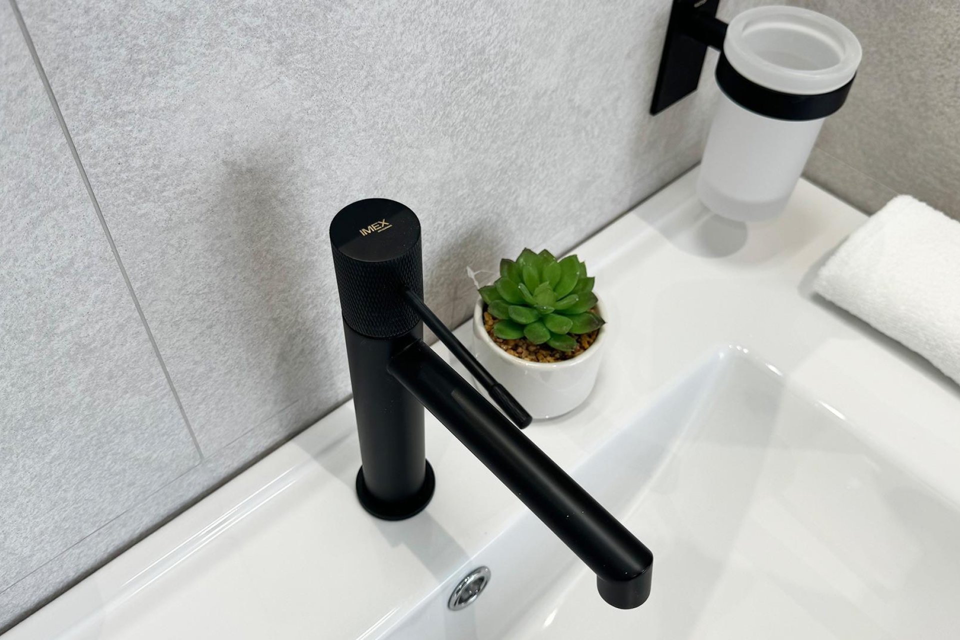 Rynek pierwotny - Willa -
San Miguel de Salinas - BLUE LAGOON