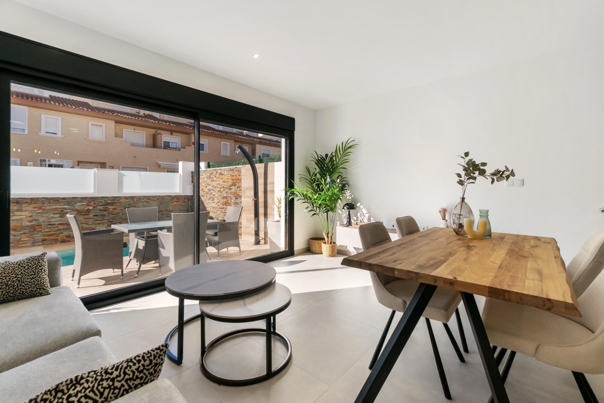 Rynek pierwotny - Willa -
San Pedro del Pinatar - Polideportivo