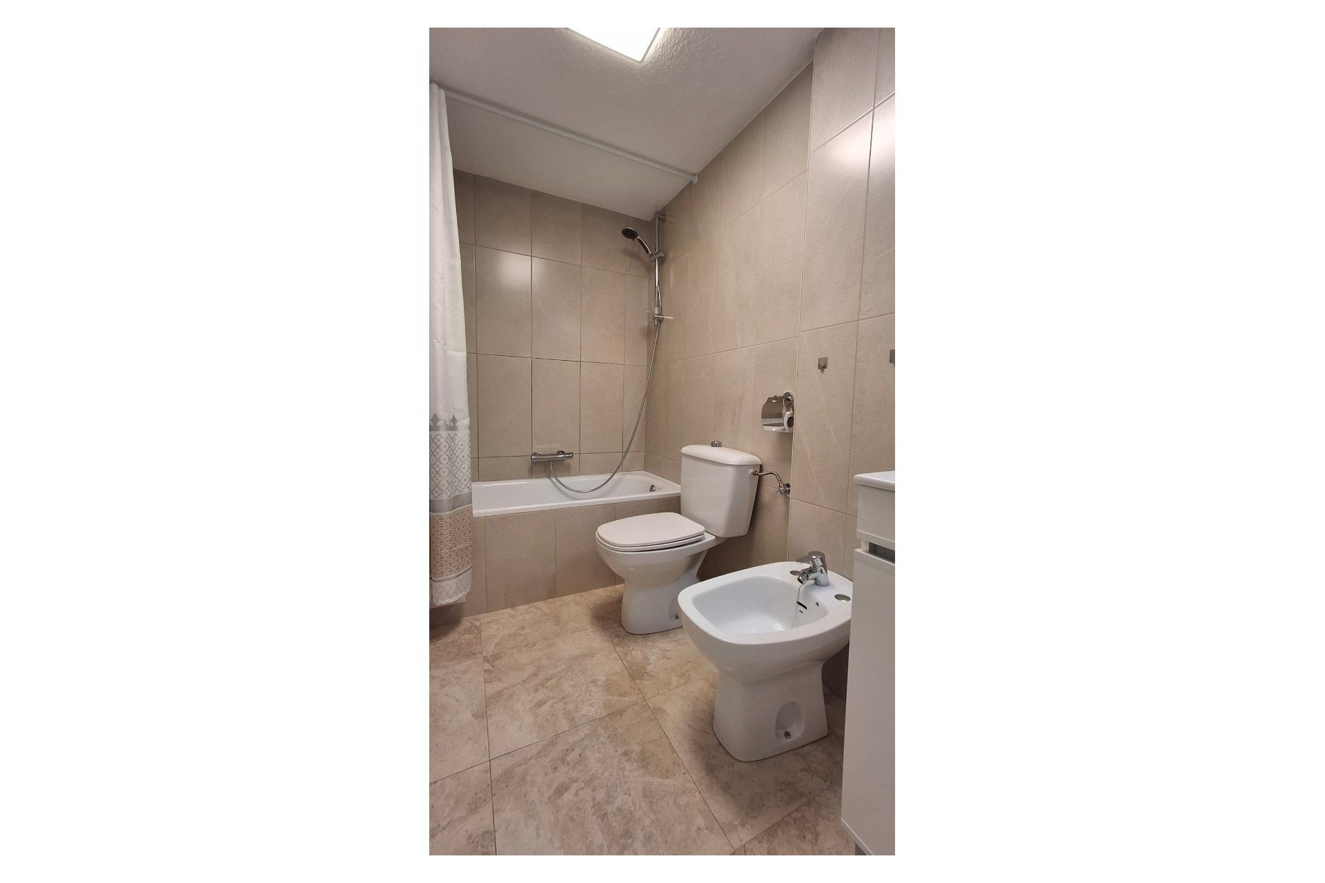 Rynek wtórny - Apartament / Duplex -
Torrevieja - Playa