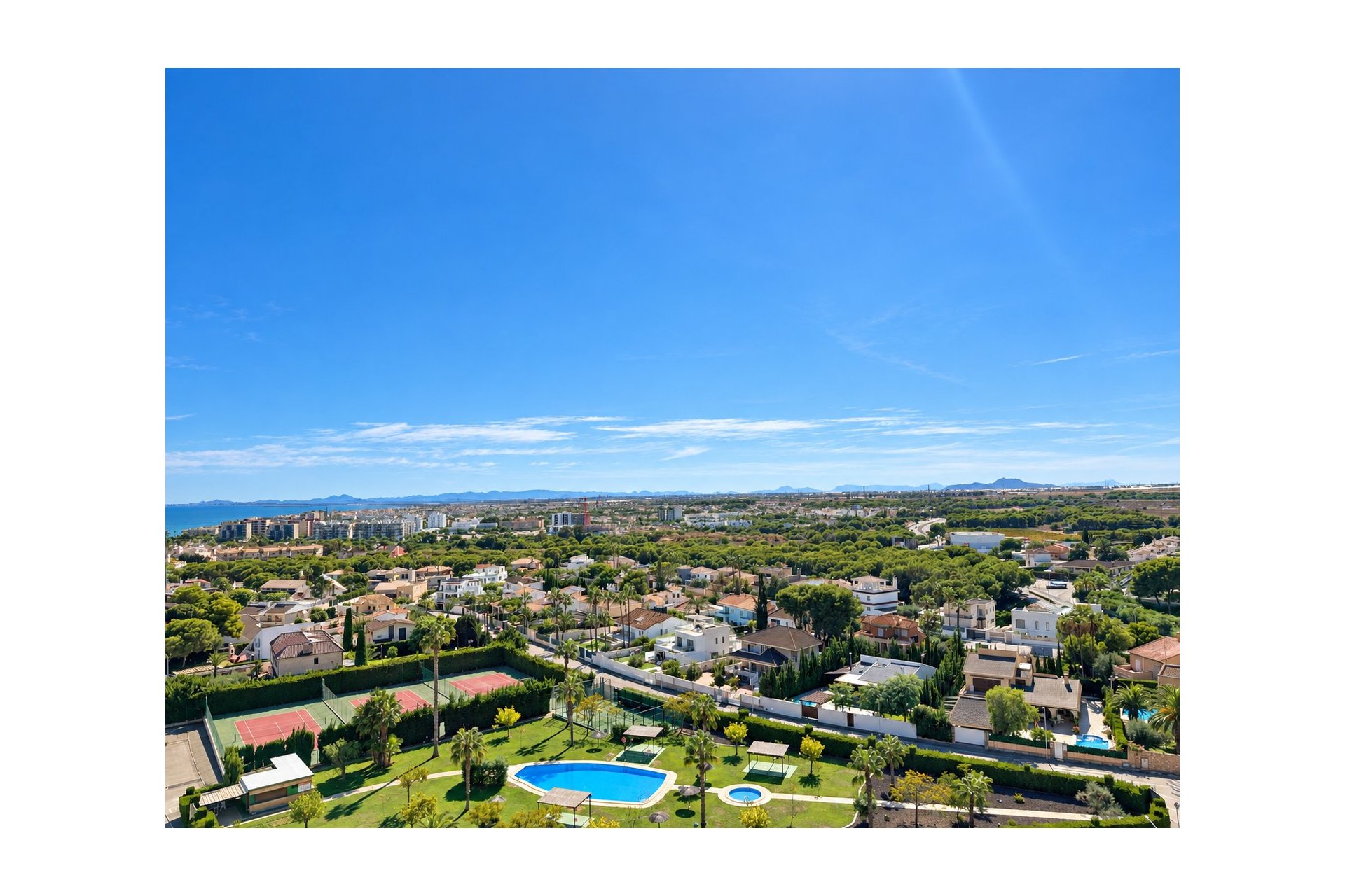 Rynek wtórny - Apartment / Duplex -
Orihuela Costa - Campoamor