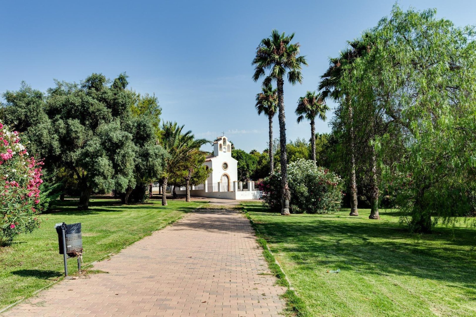 Rynek wtórny - Ático Dúplex -
Torrevieja - Calas blanca