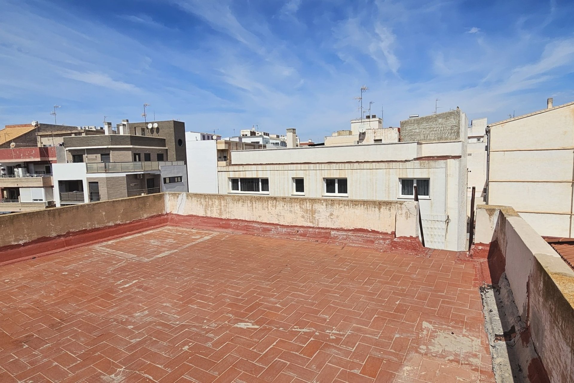 Rynek wtórny - Building (Mixed-Use) -
Torrevieja - Torrevieja - Centre