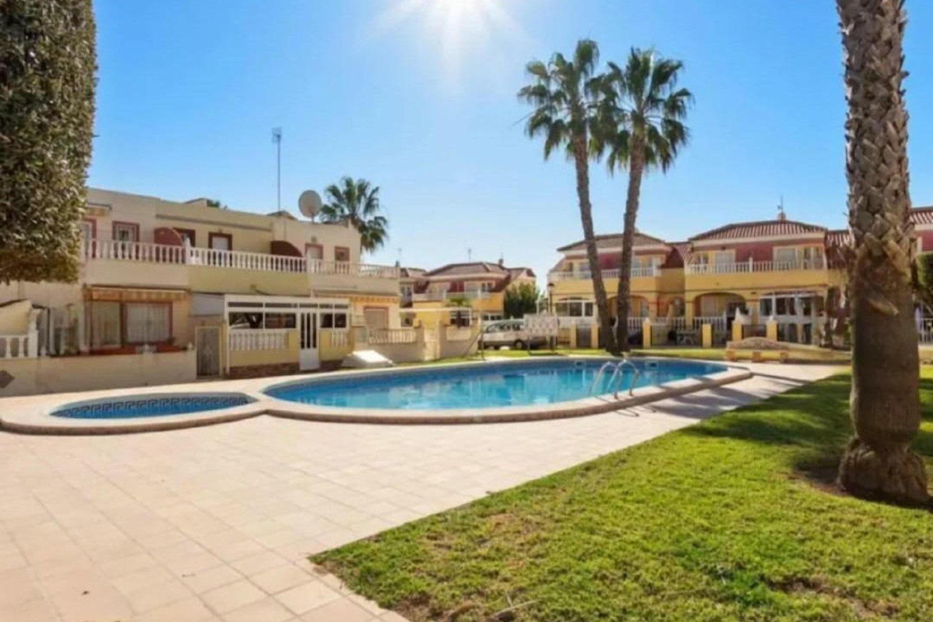 Rynek wtórny - Bungalow -
Orihuela Costa - Lomas de Cabo Roig