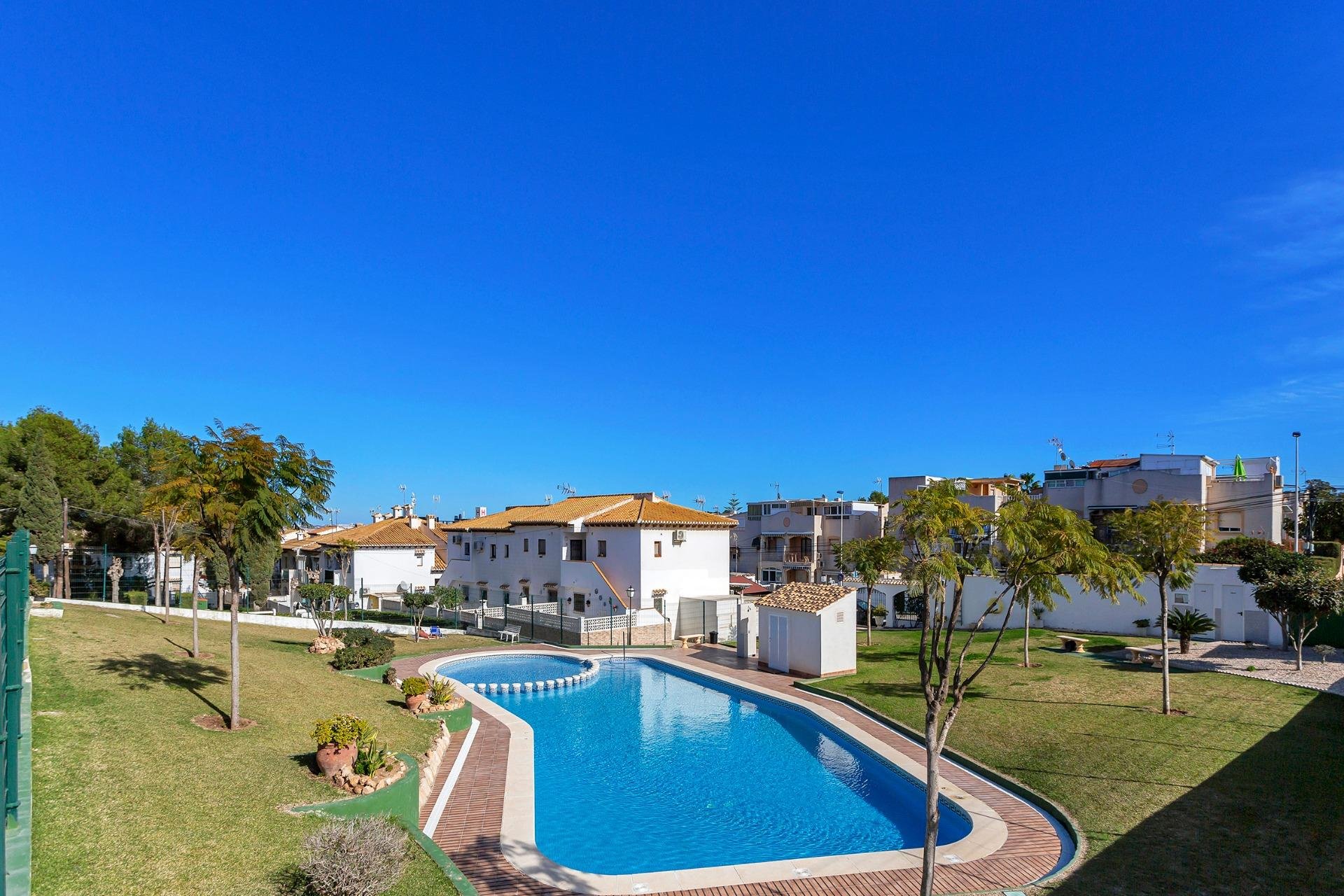 Rynek wtórny - Bungalow -
Torrevieja - Lago jardin