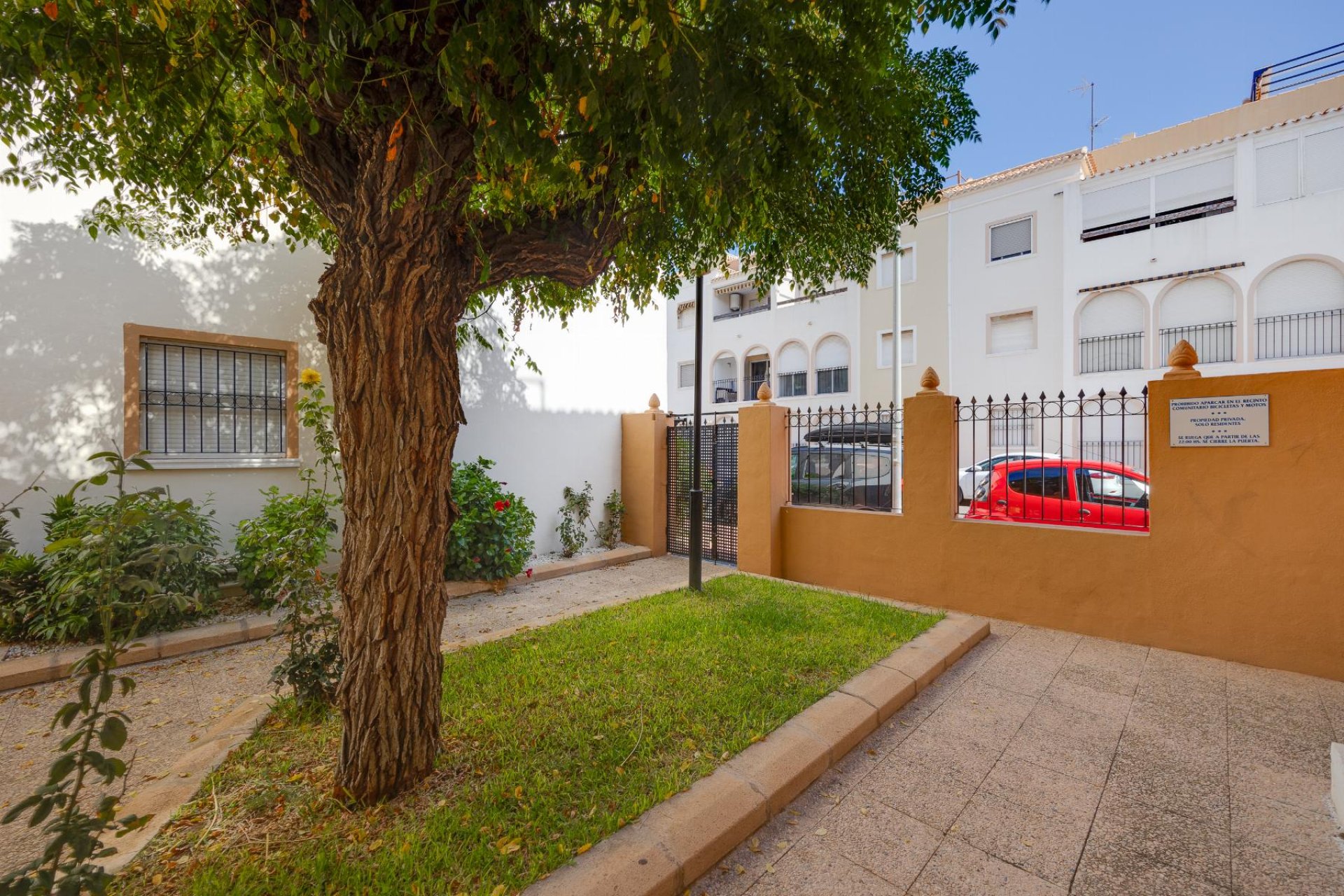 Rynek wtórny - Bungalow -
Torrevieja - Playa de los Naufragos