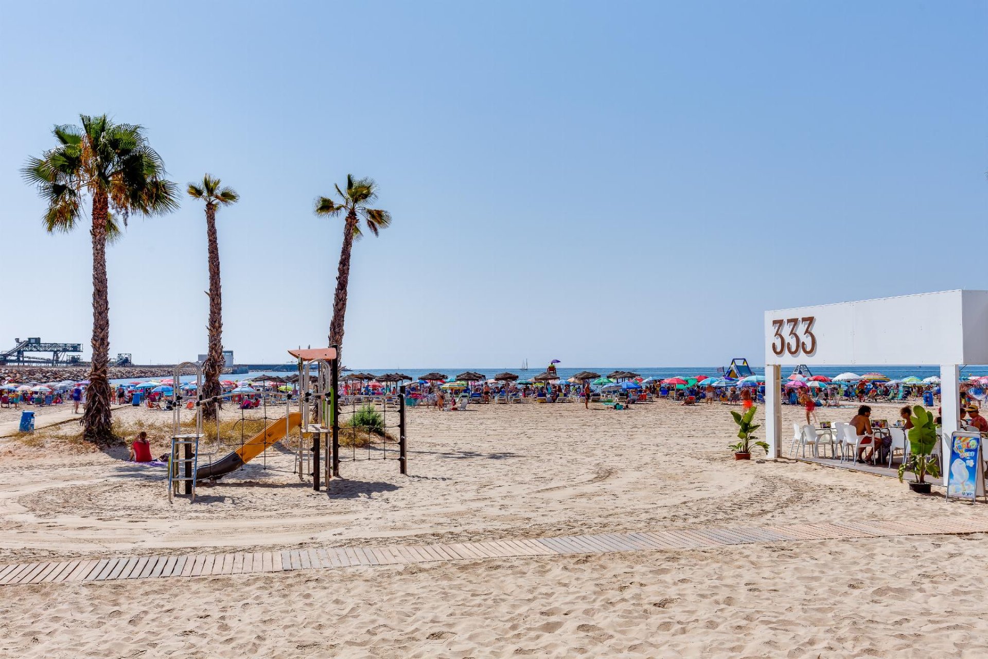 Rynek wtórny - Bungalow -
Torrevieja - Playa de los Naufragos