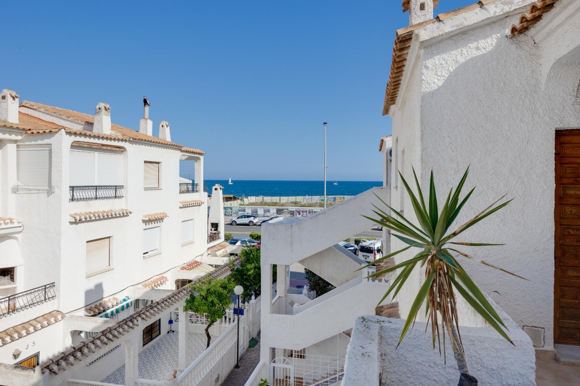 Rynek wtórny - Bungalow -
Torrevieja - Playa de los Naufragos