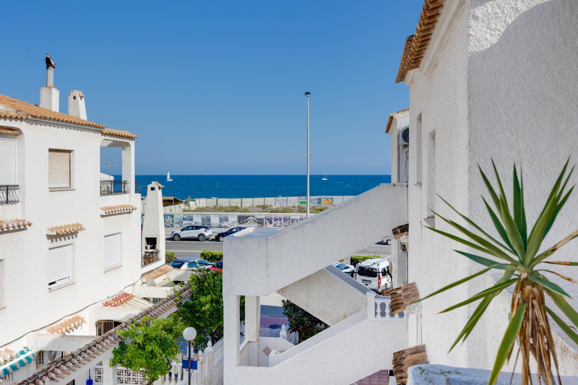 Rynek wtórny - Bungalow -
Torrevieja - Playa de los Naufragos