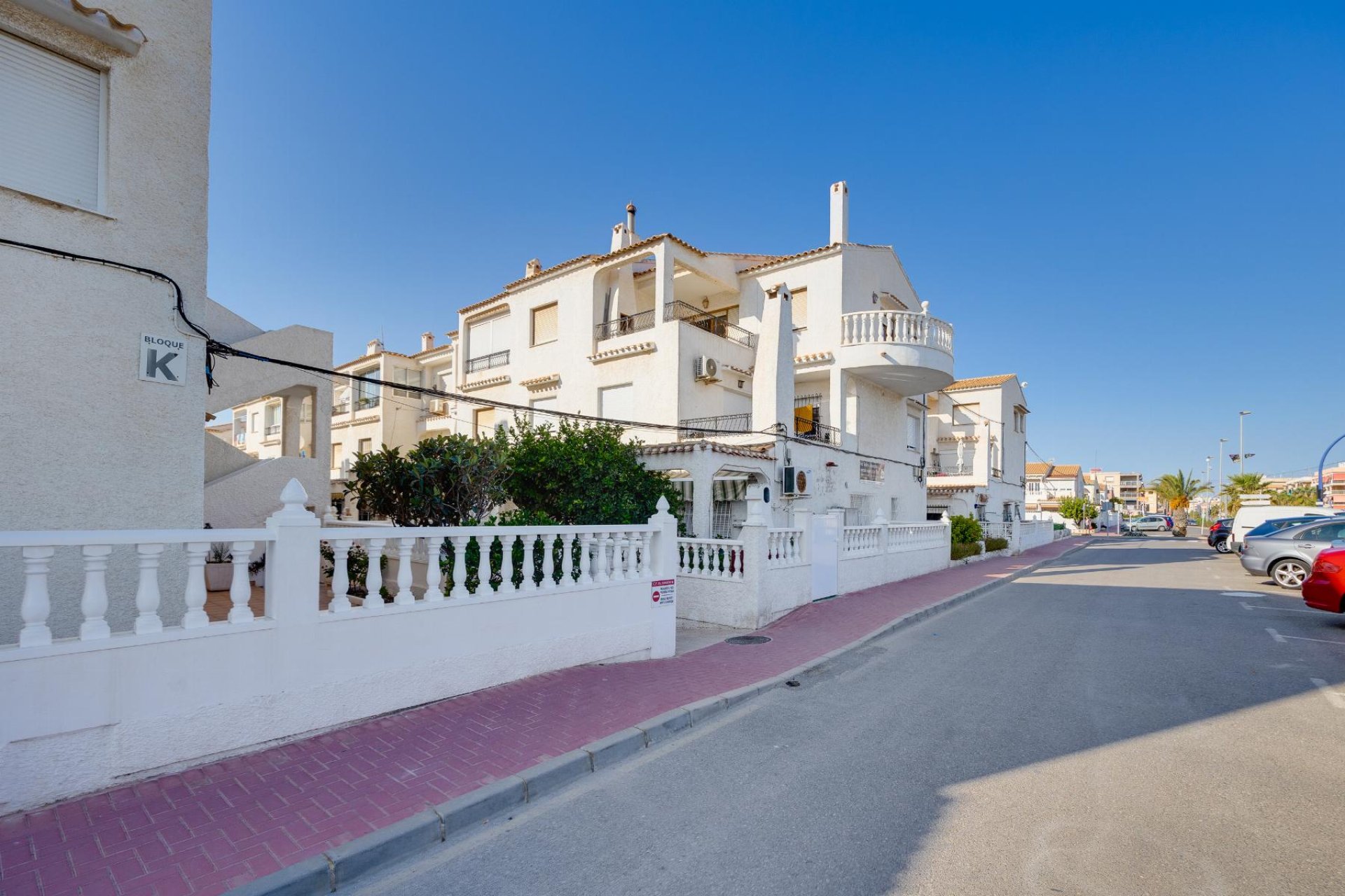 Rynek wtórny - Bungalow -
Torrevieja - Playa de los Naufragos