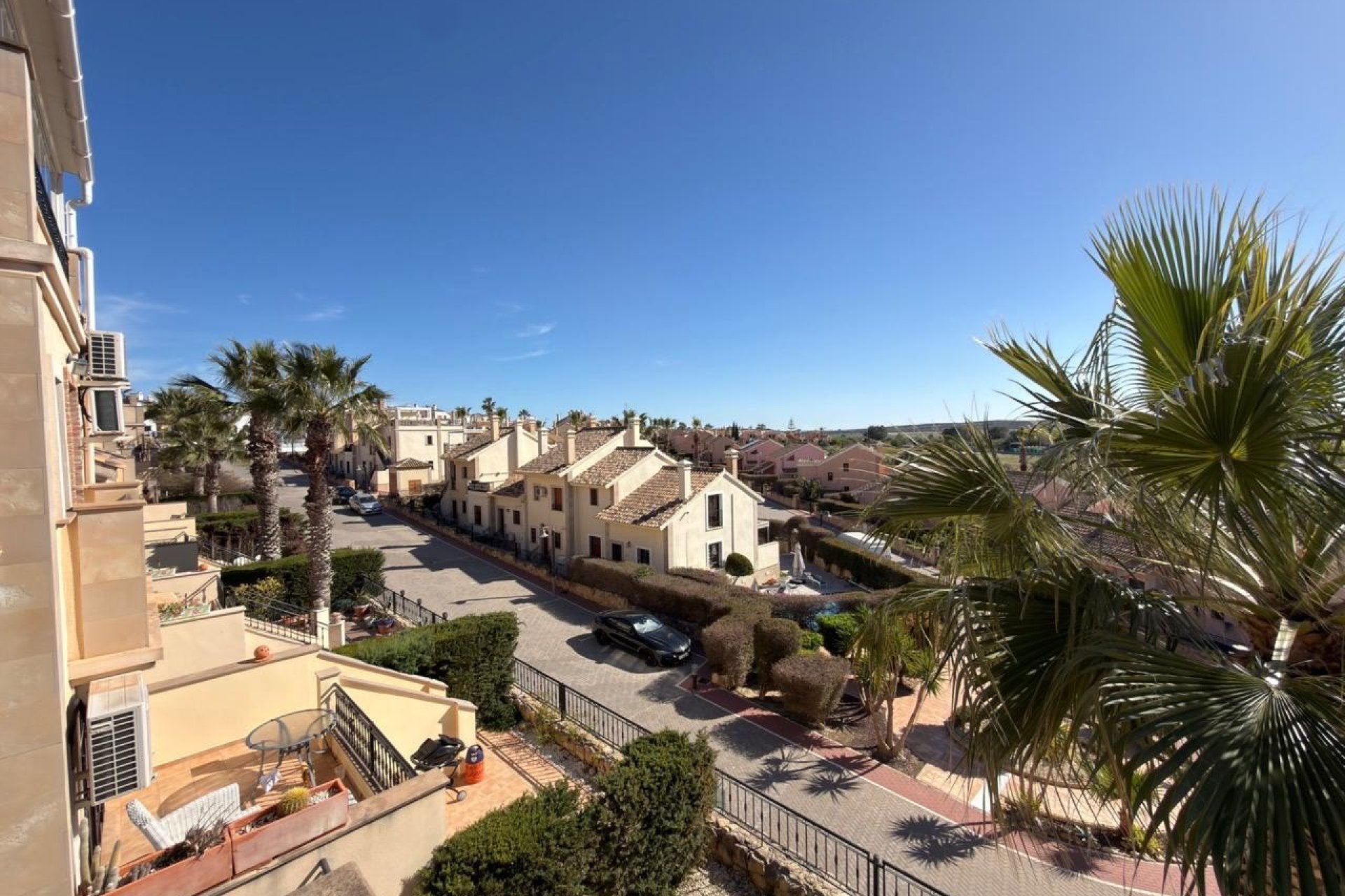 Rynek wtórny - Bungalowy -
Algorfa - La Finca Golf Resort