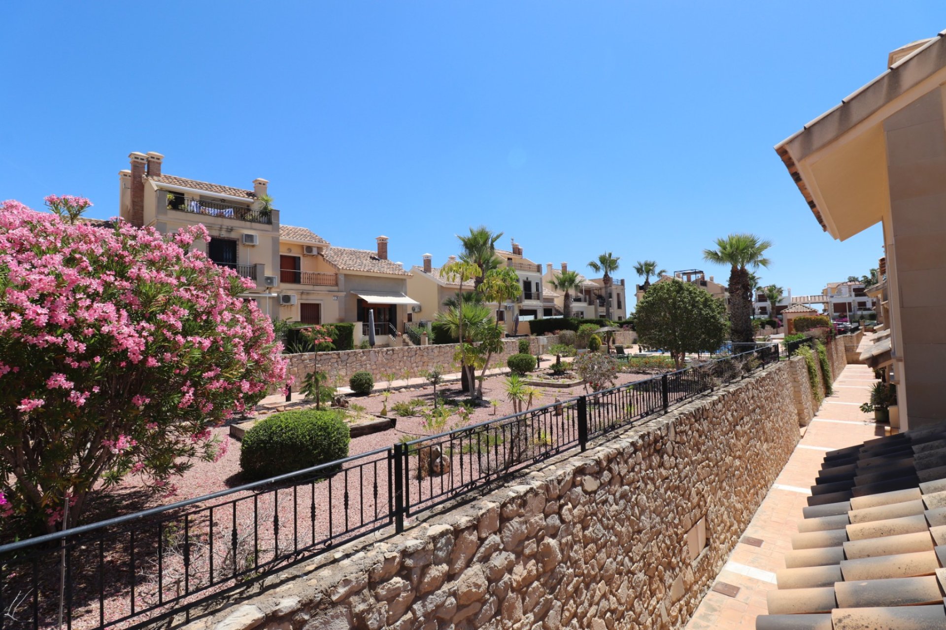 Rynek wtórny - Bungalowy -
Algorfa - La Finca Golf Resort