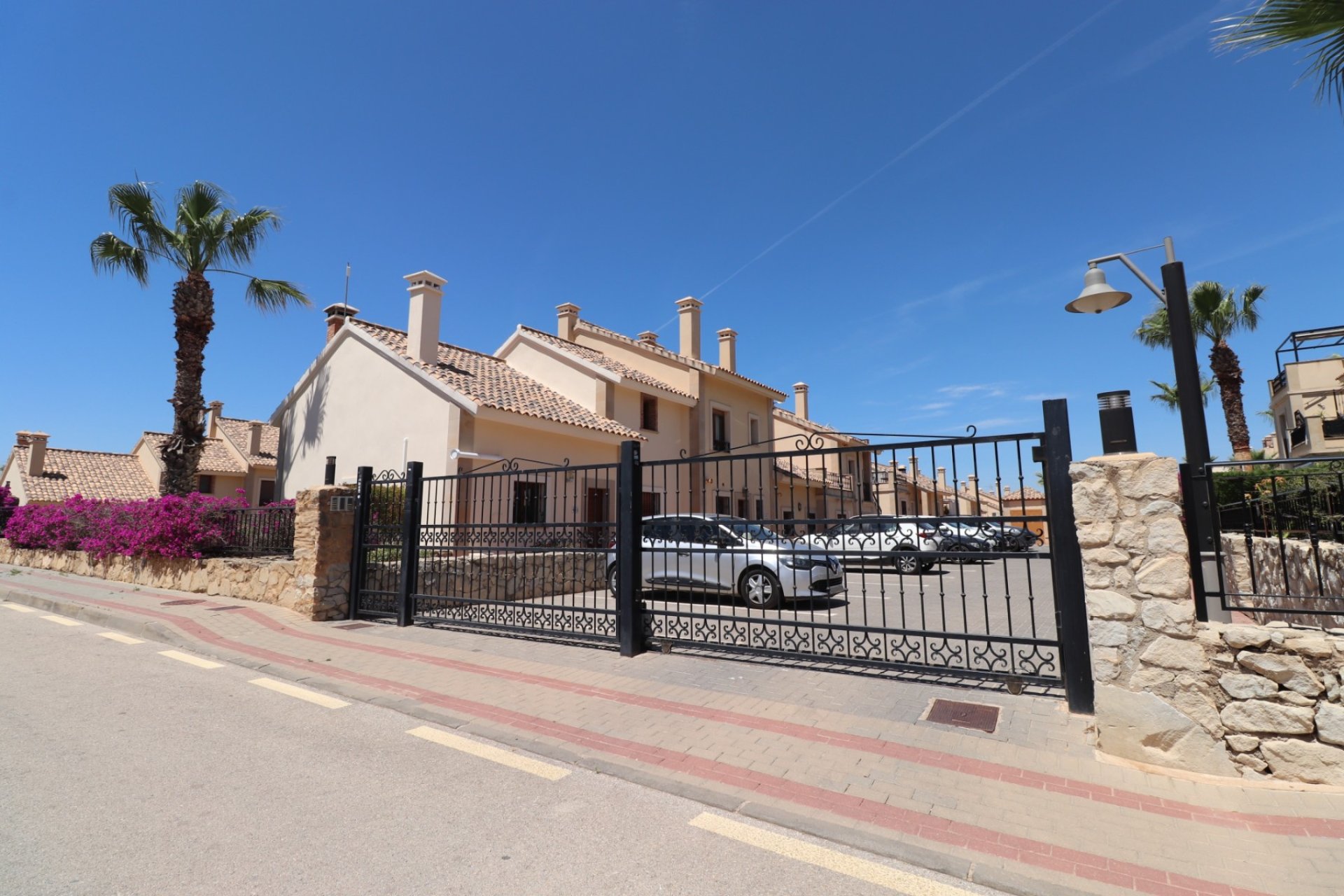 Rynek wtórny - Bungalowy -
Algorfa - La Finca Golf Resort