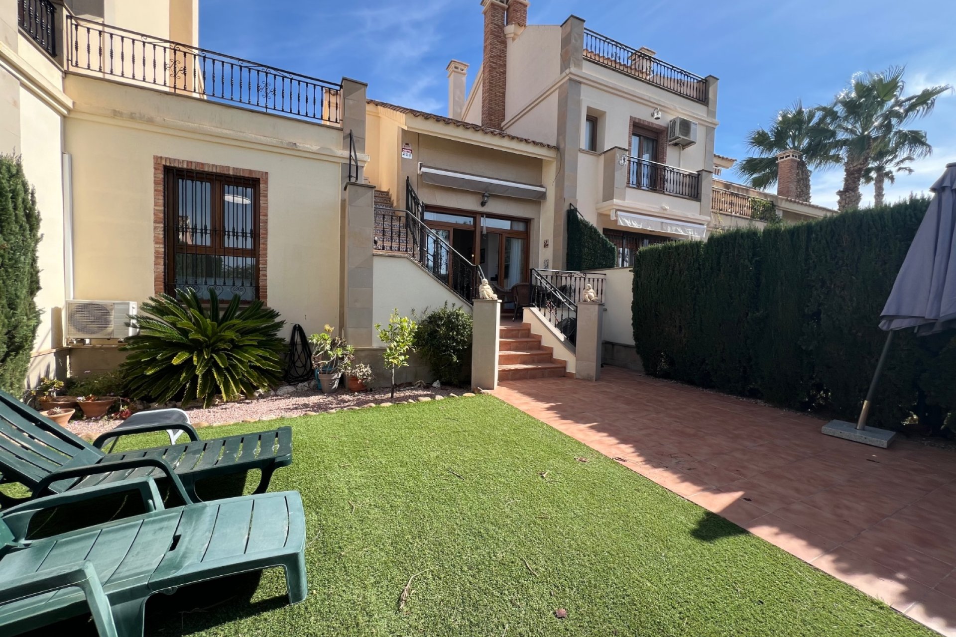 Rynek wtórny - Bungalowy -
Algorfa - La Finca Golf Resort