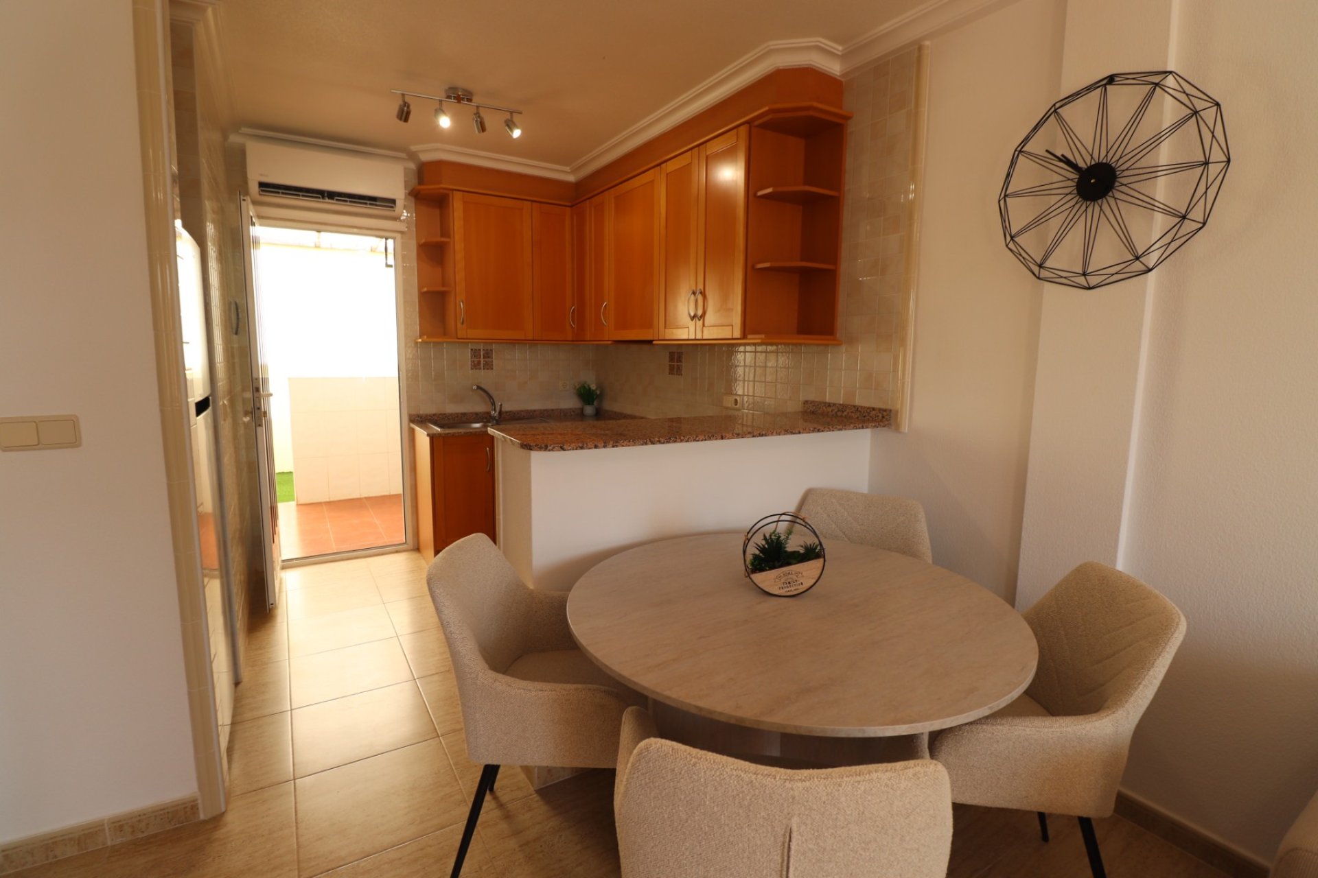 Rynek wtórny - Bungalowy -
Algorfa - Montemar