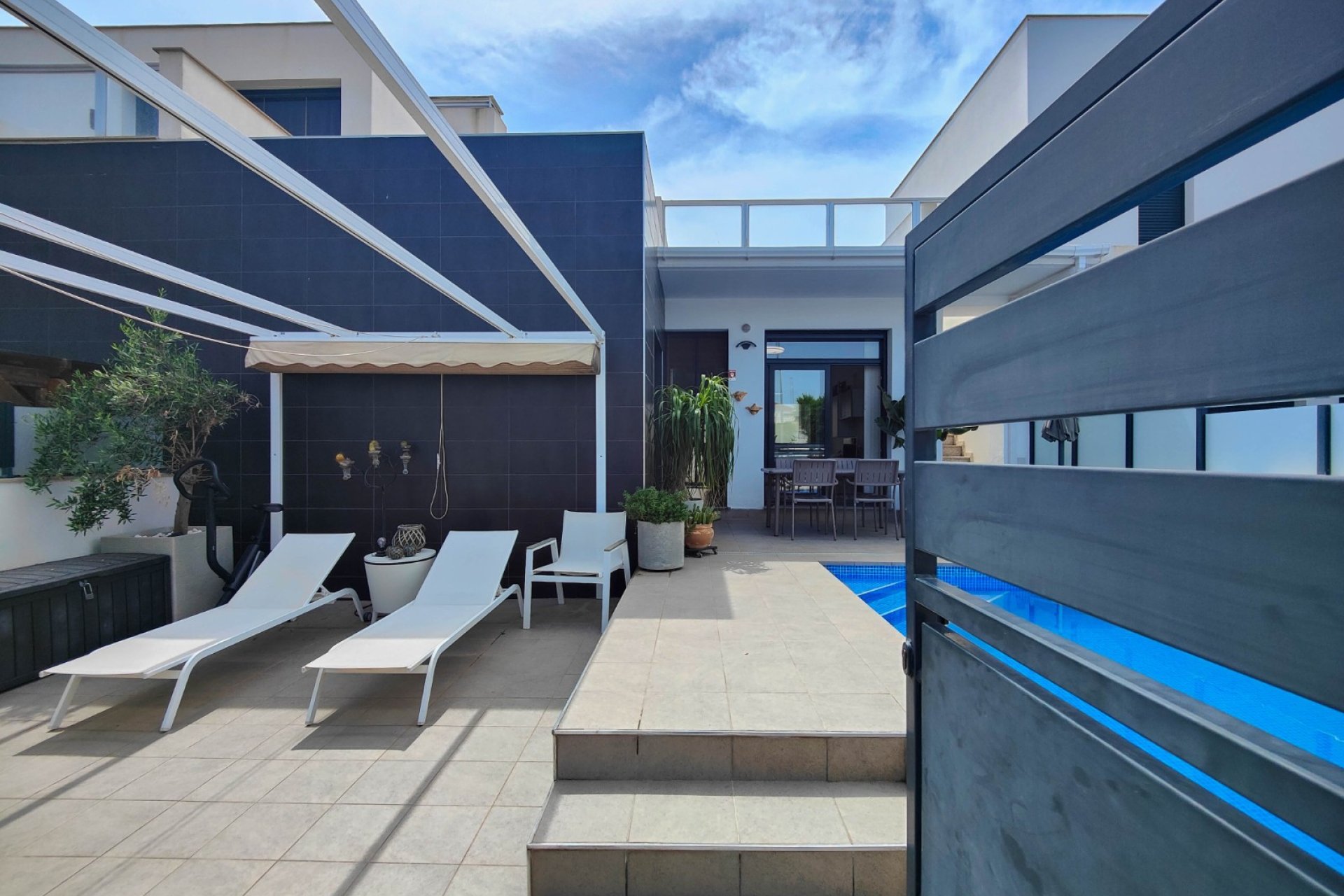 Rynek wtórny - Bungalowy -
Formentera del Segura - Formentera - Village