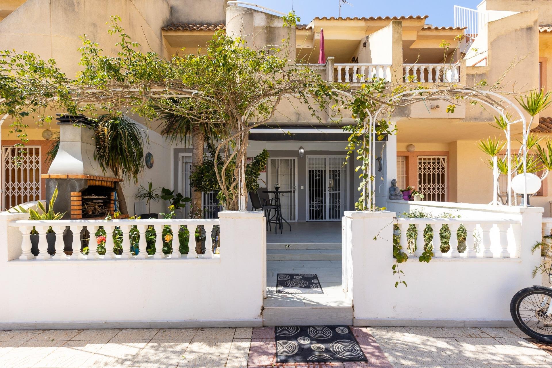 Rynek wtórny - Bungalowy -
Guardamar del Segura - Urbanizaciones