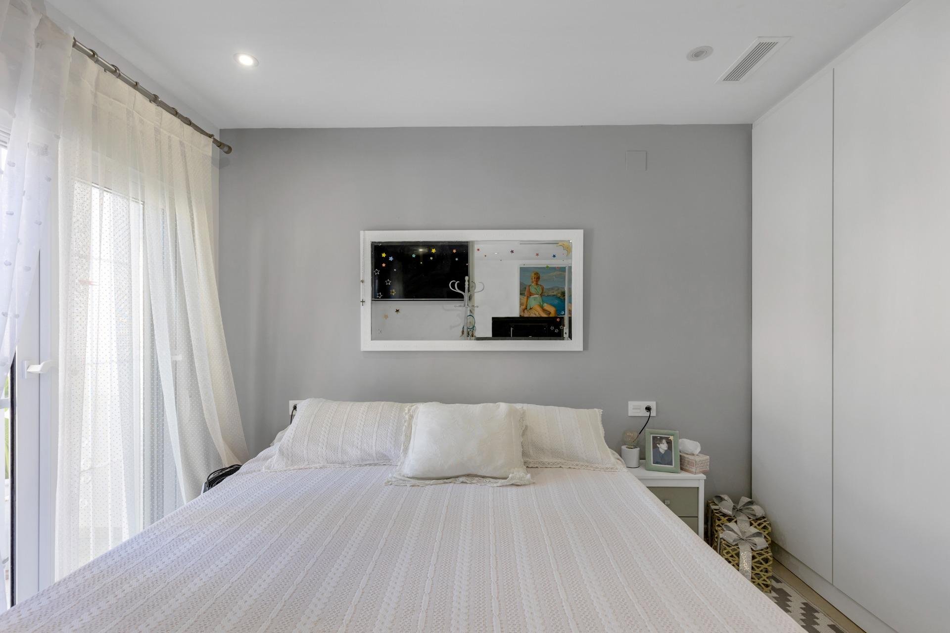 Rynek wtórny - Bungalowy -
Guardamar del Segura - Urbanizaciones